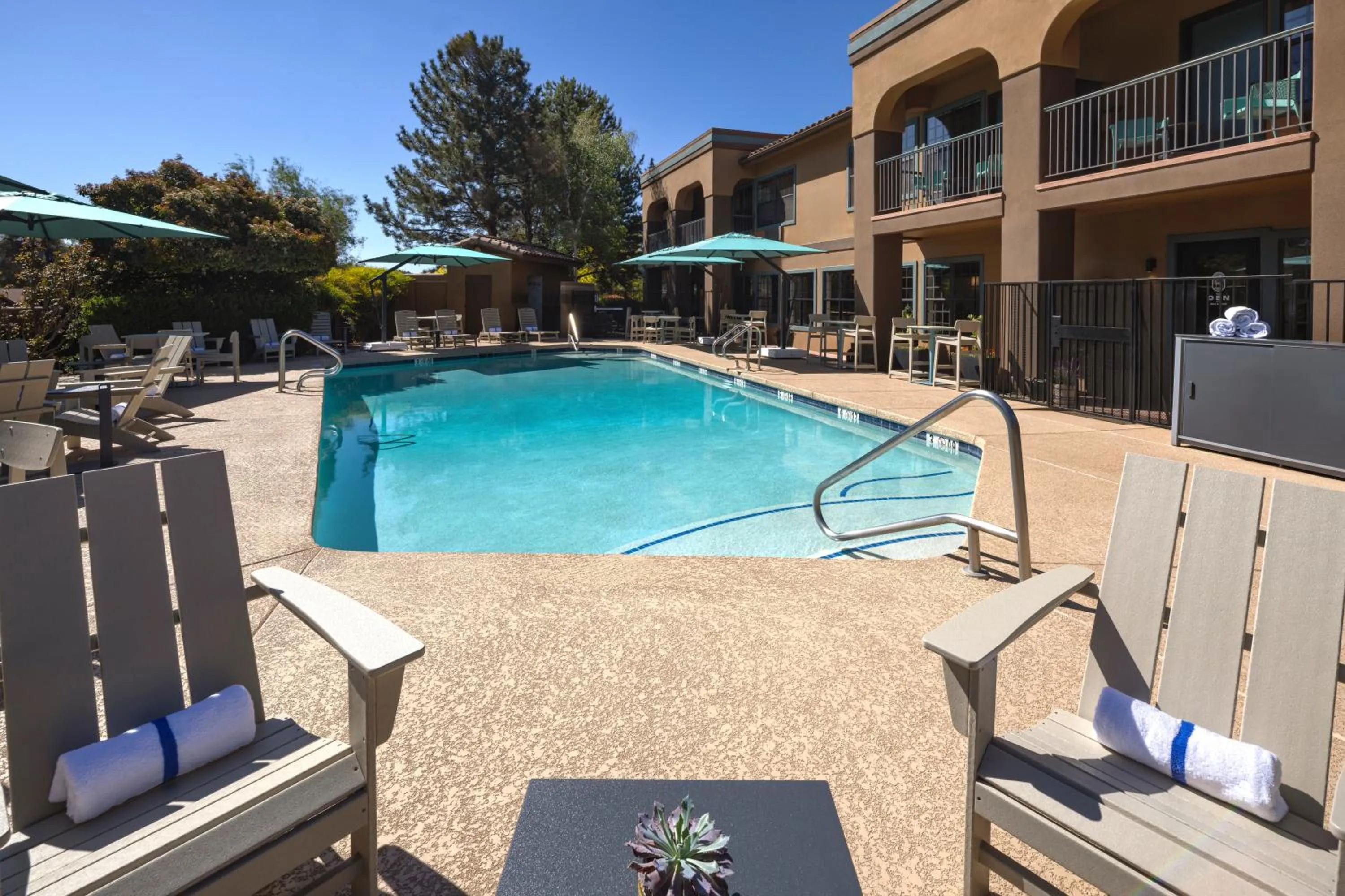 Hot Tub in Mountain Modern Resort Sedona