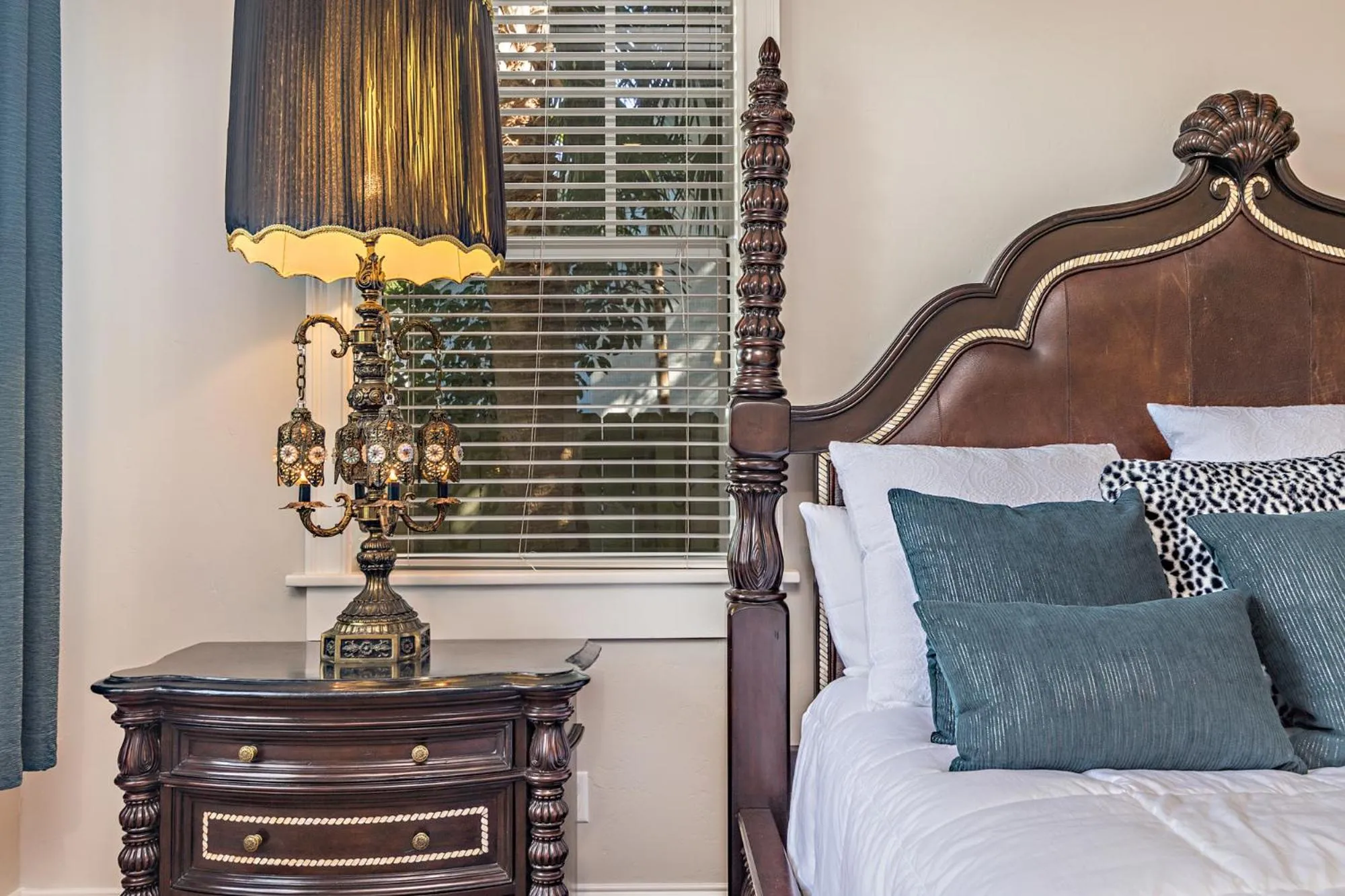 Bed in Grandview Gardens