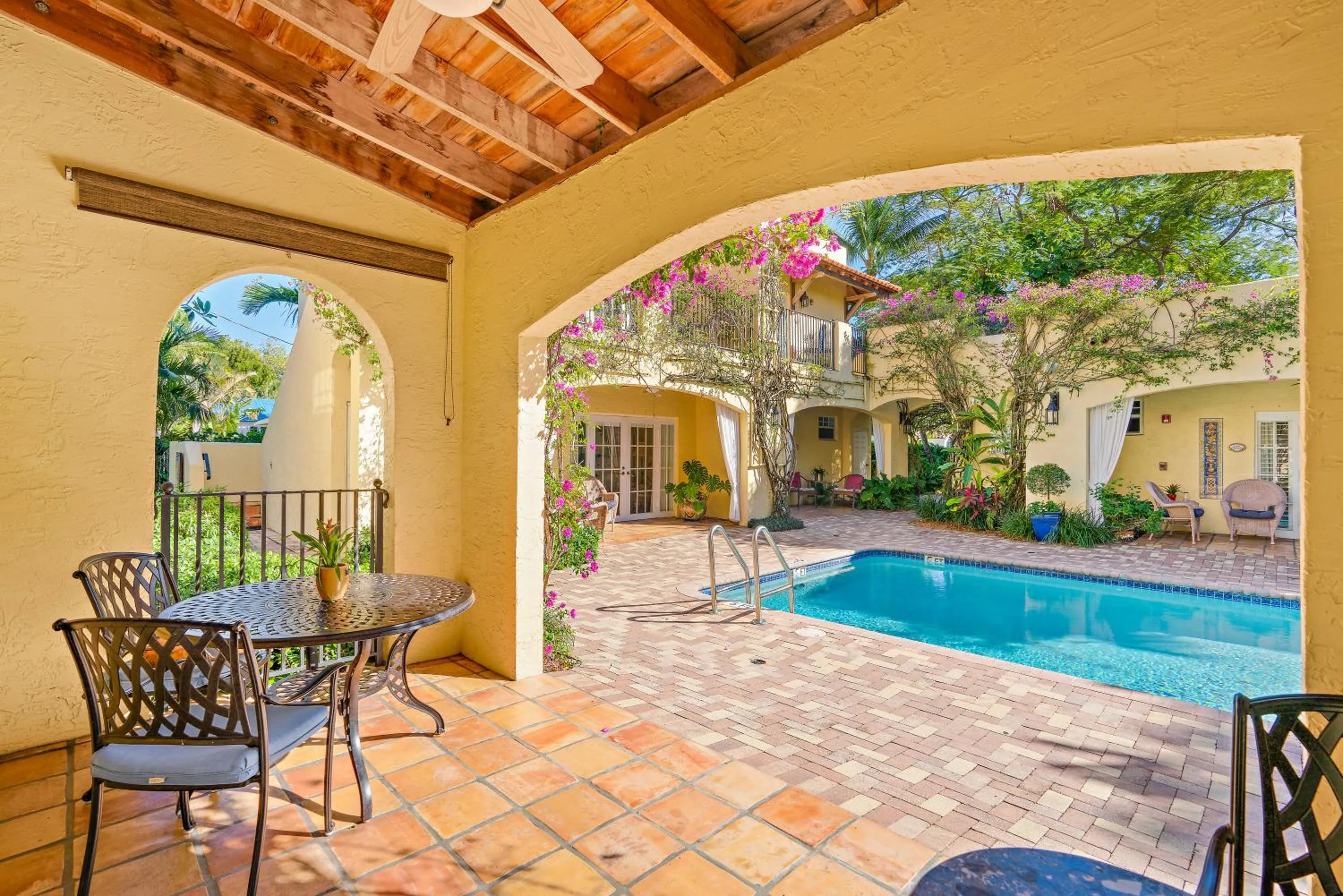 Patio in Grandview Gardens