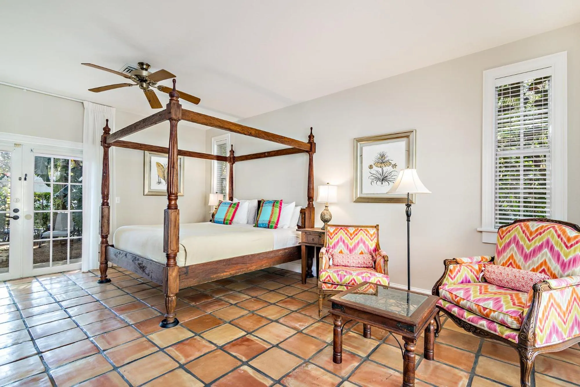 Bedroom, Bed in Grandview Gardens