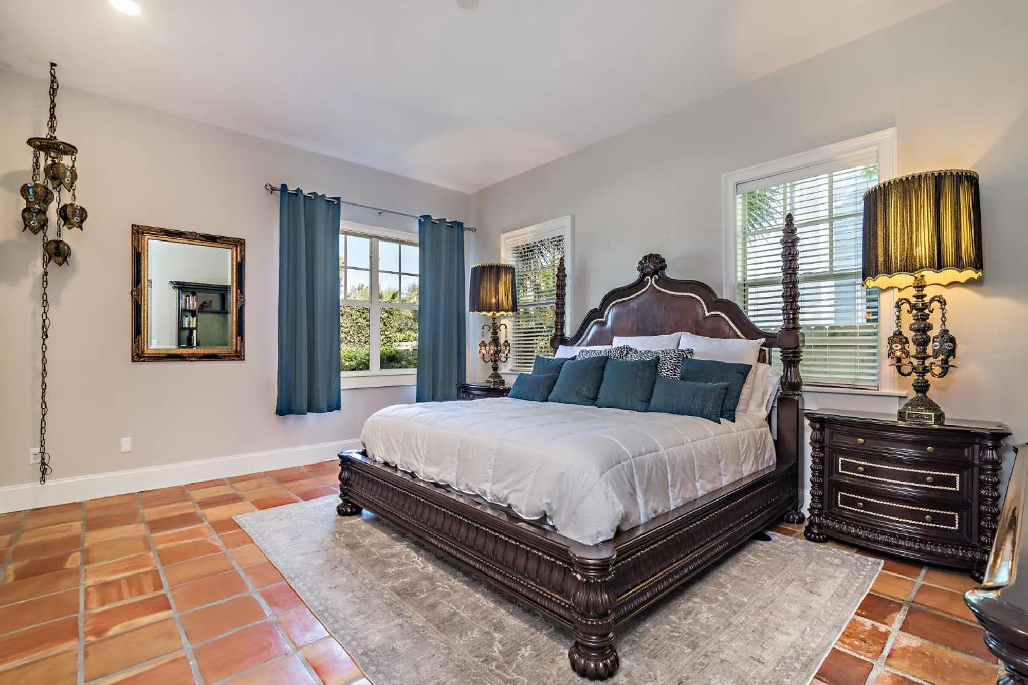 One-Bedroom Apartment in Grandview Gardens One-Bedroom Apartment in Grandview Gardens