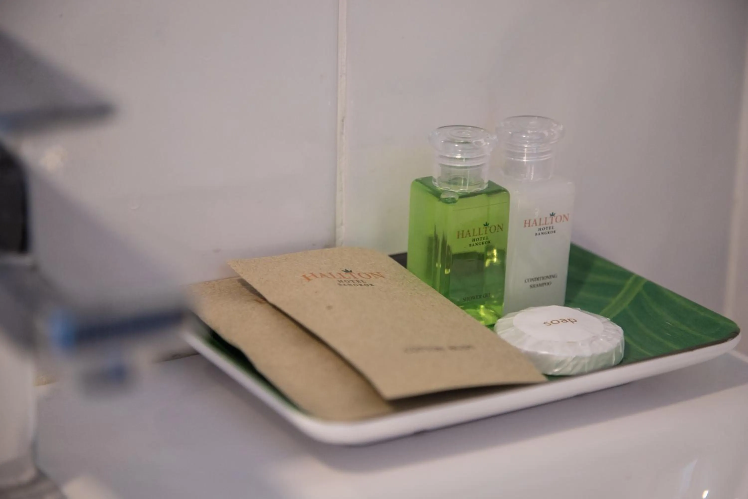 Bathroom in Hallton Hotel Bangkok