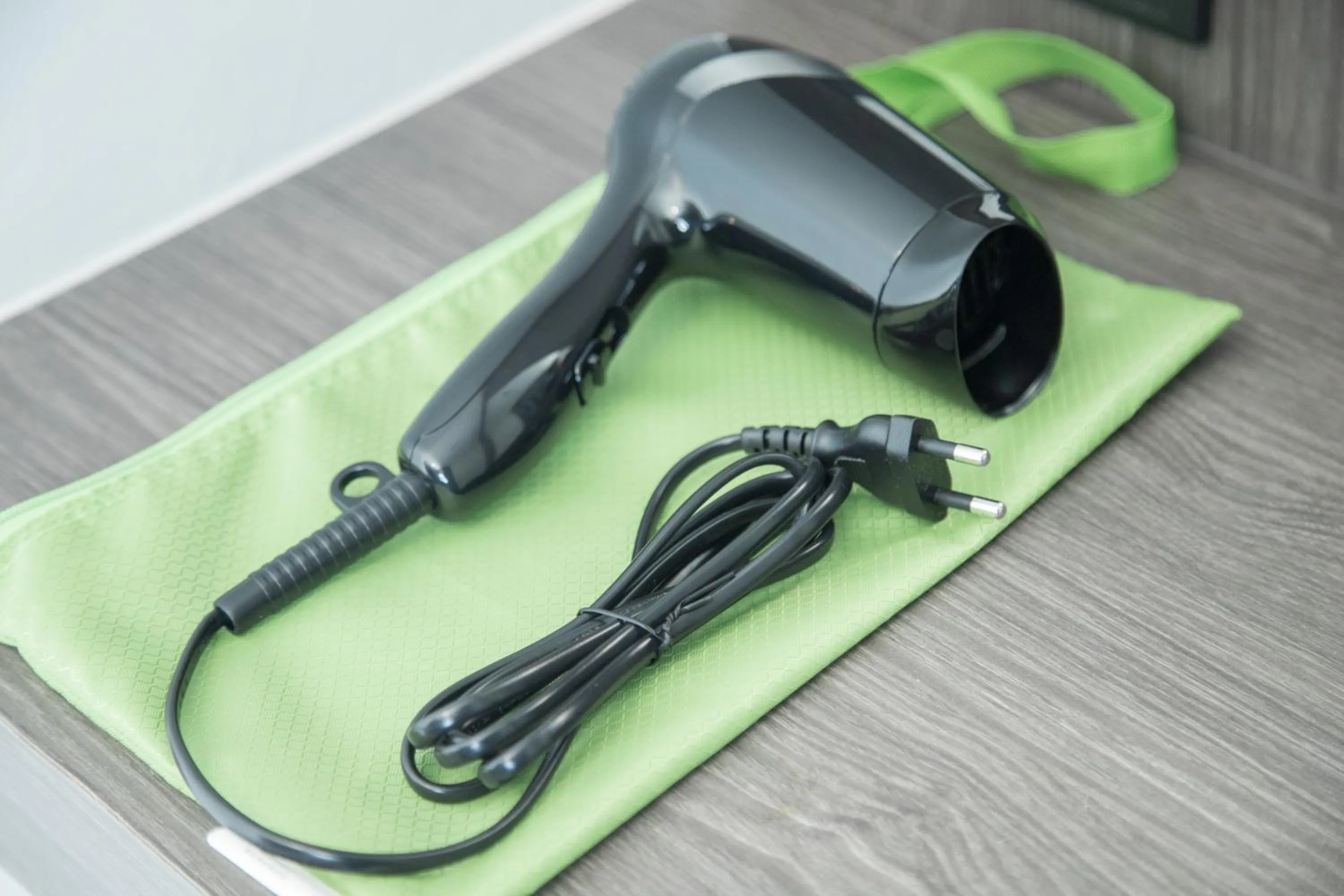 hair dryier in Hallton Hotel Bangkok