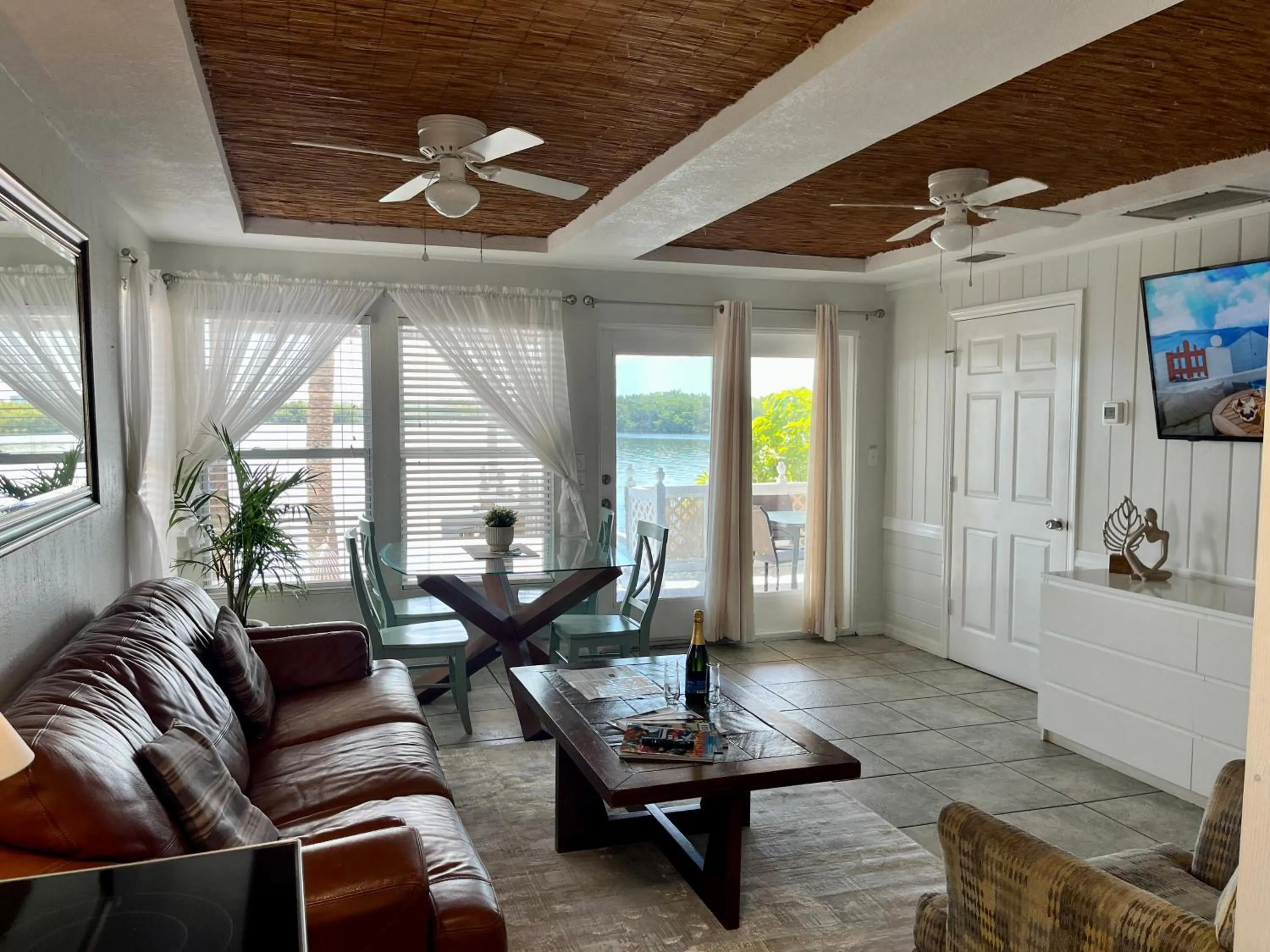 TV and multimedia in Turtle Beach Resort