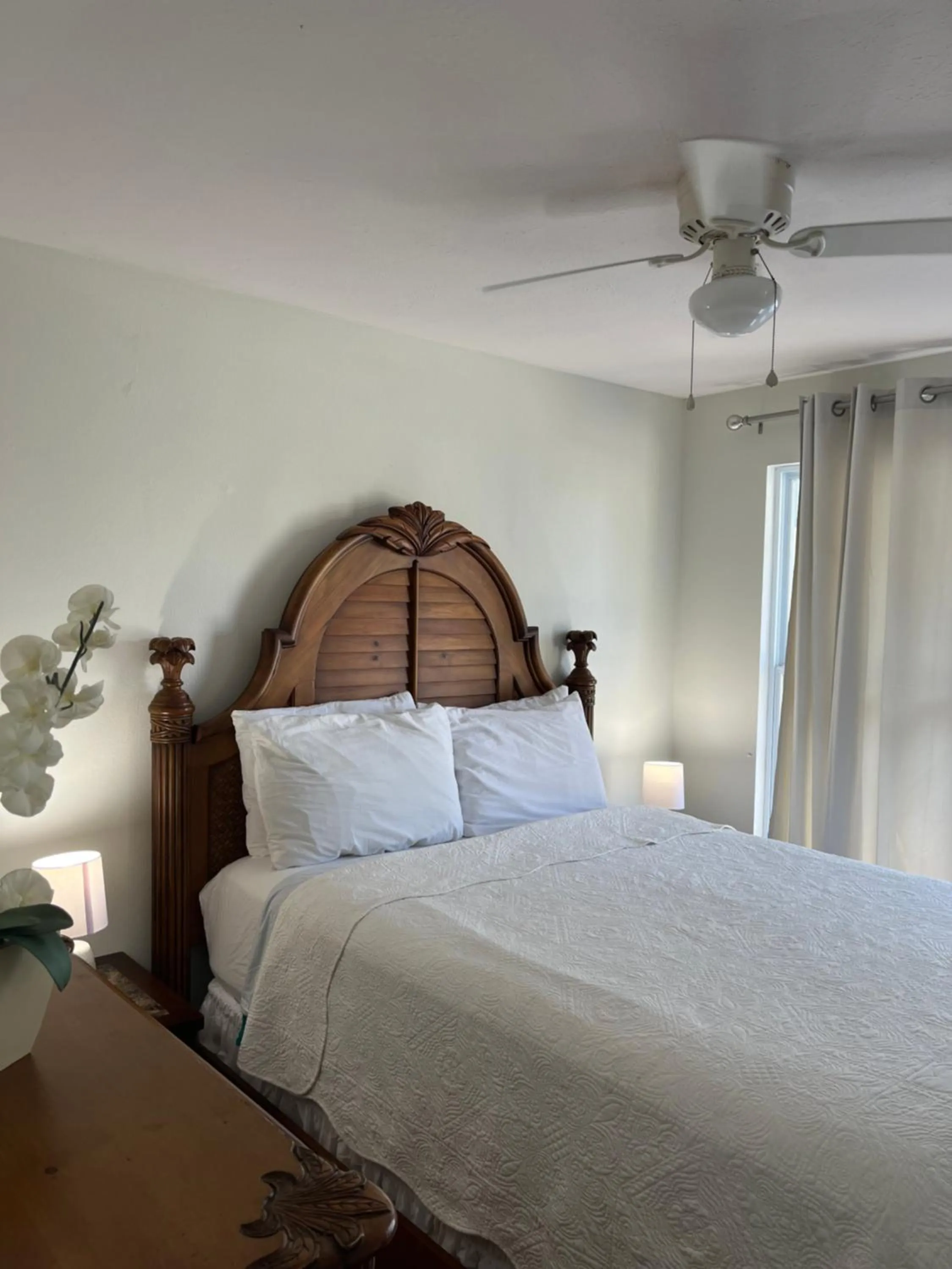 Bedroom, Bed in Turtle Beach Resort