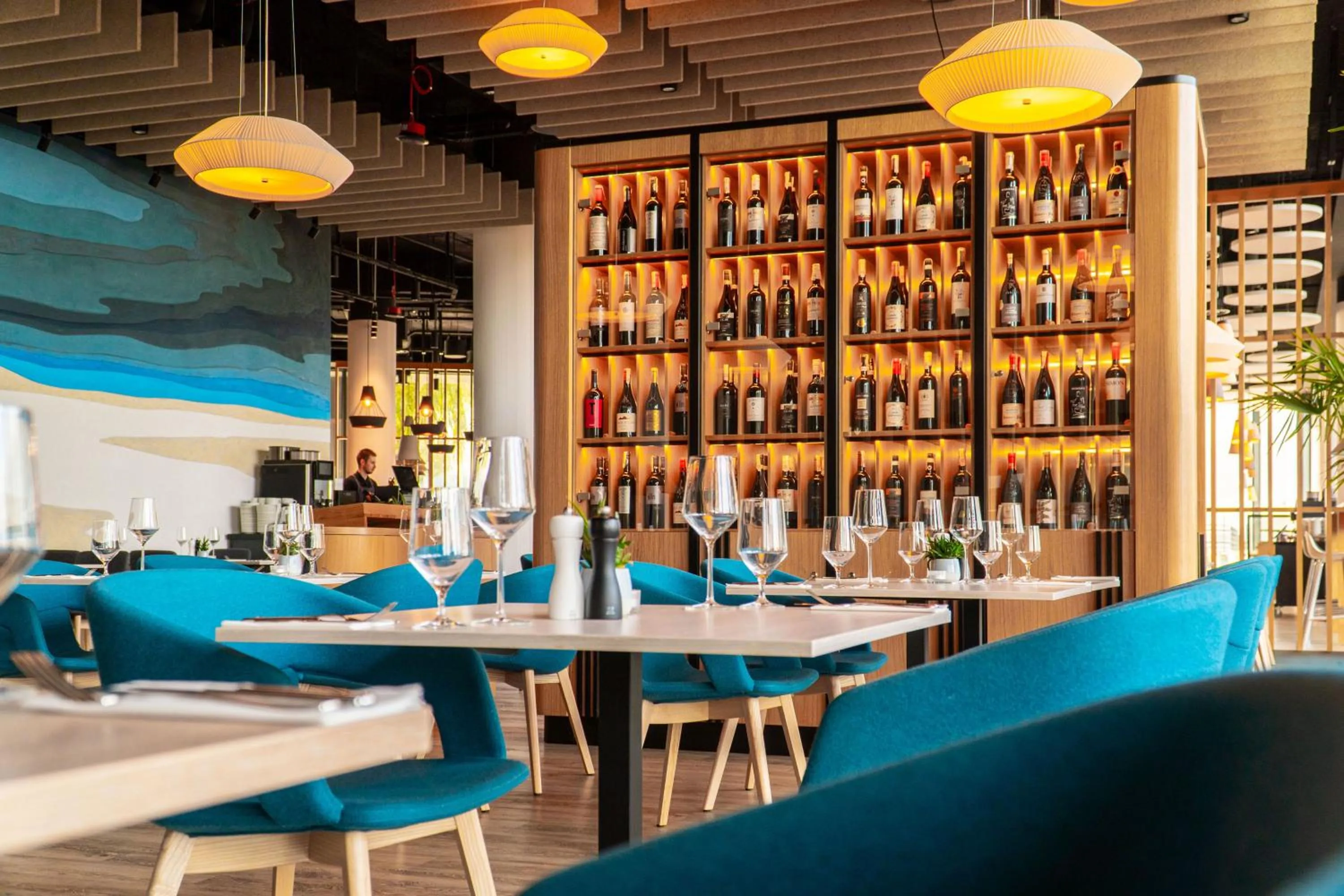 Restaurant/places to eat in Seaside Park Hotel