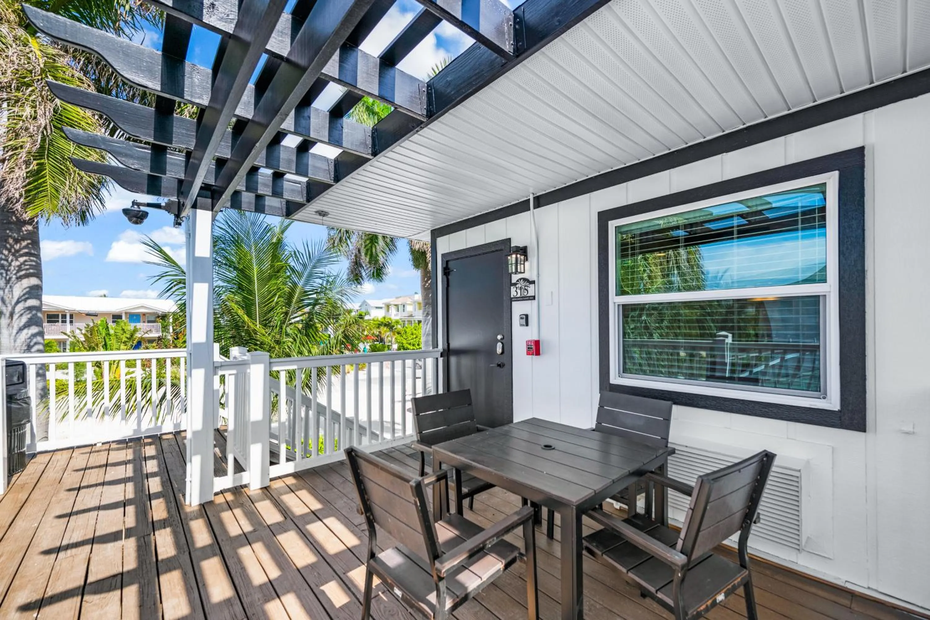 Balcony/Terrace in Tropic Isle At Anna Maria Island Inn