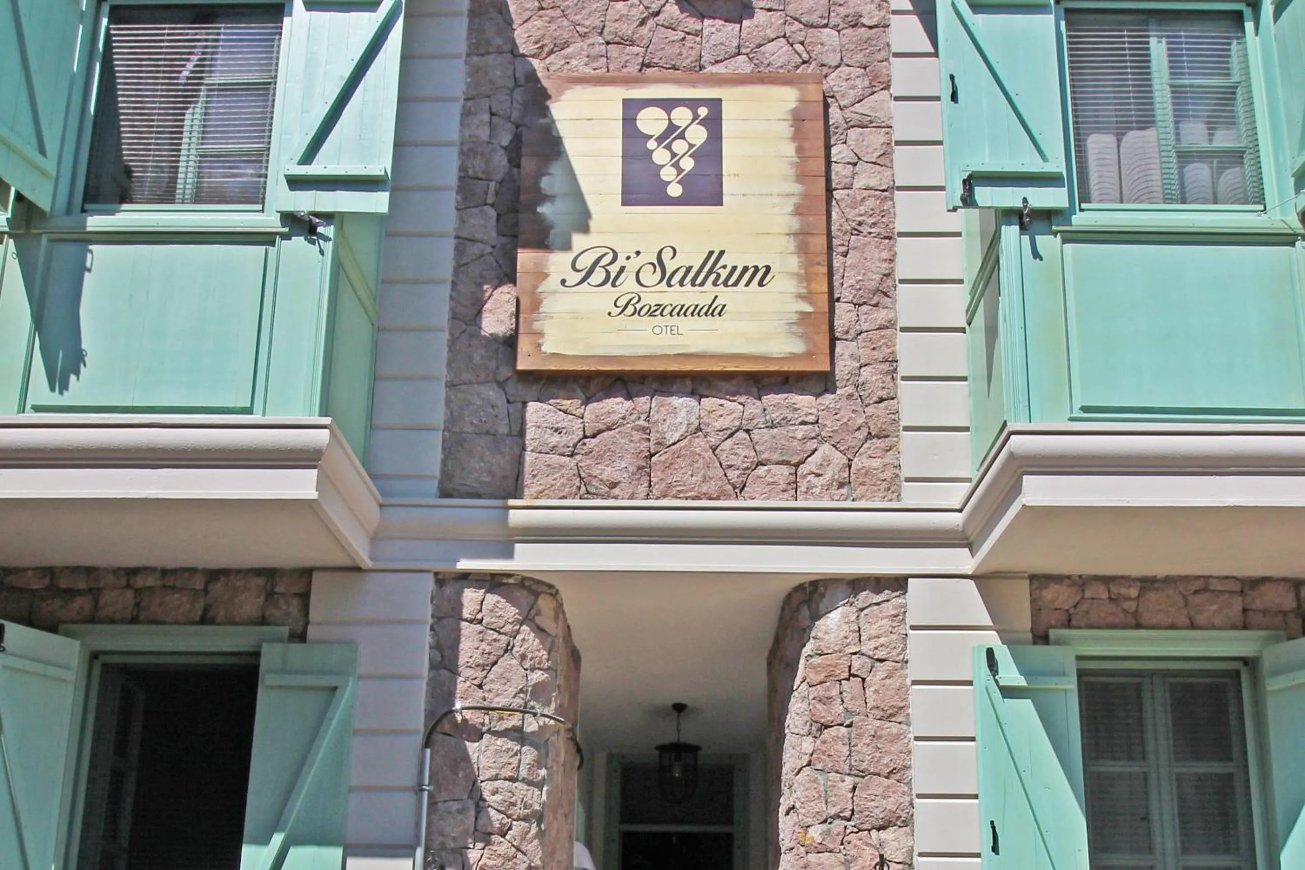 Property building in Bi Salkım Bozcaada Otel