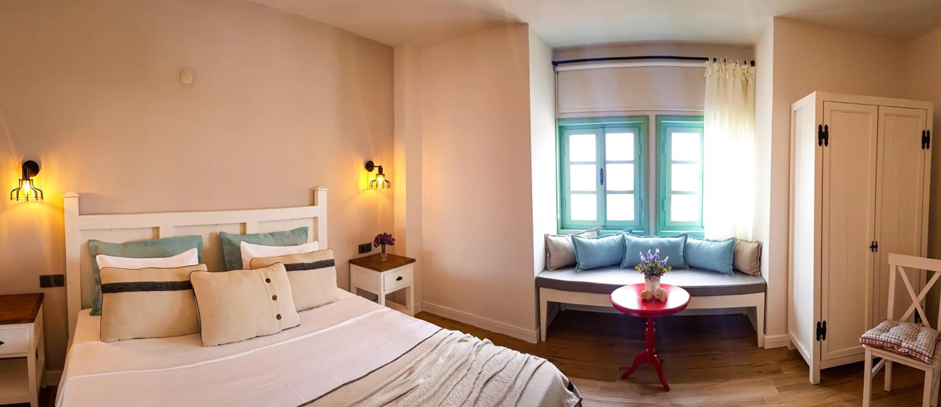 Bedroom, Bed in Bi Salkım Bozcaada Otel