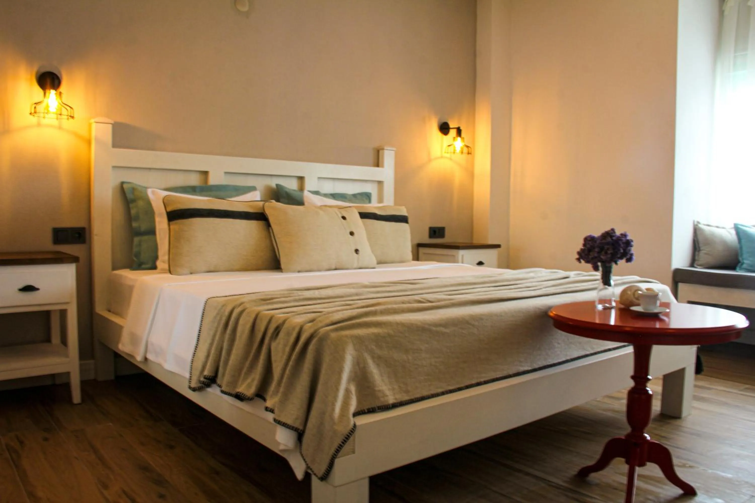 Bed in Bi Salkım Bozcaada Otel