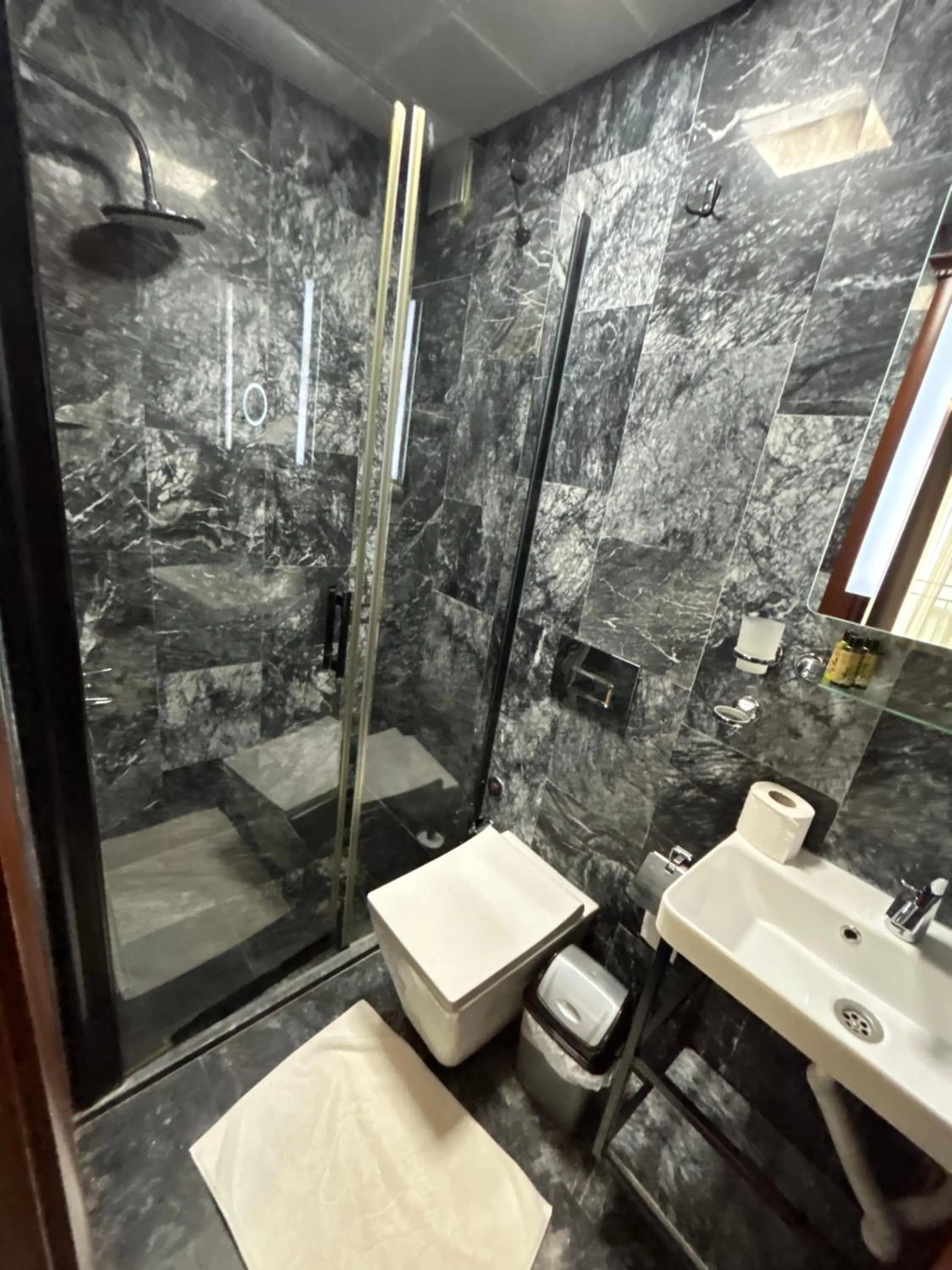 Bathroom in Basilissis Hotel