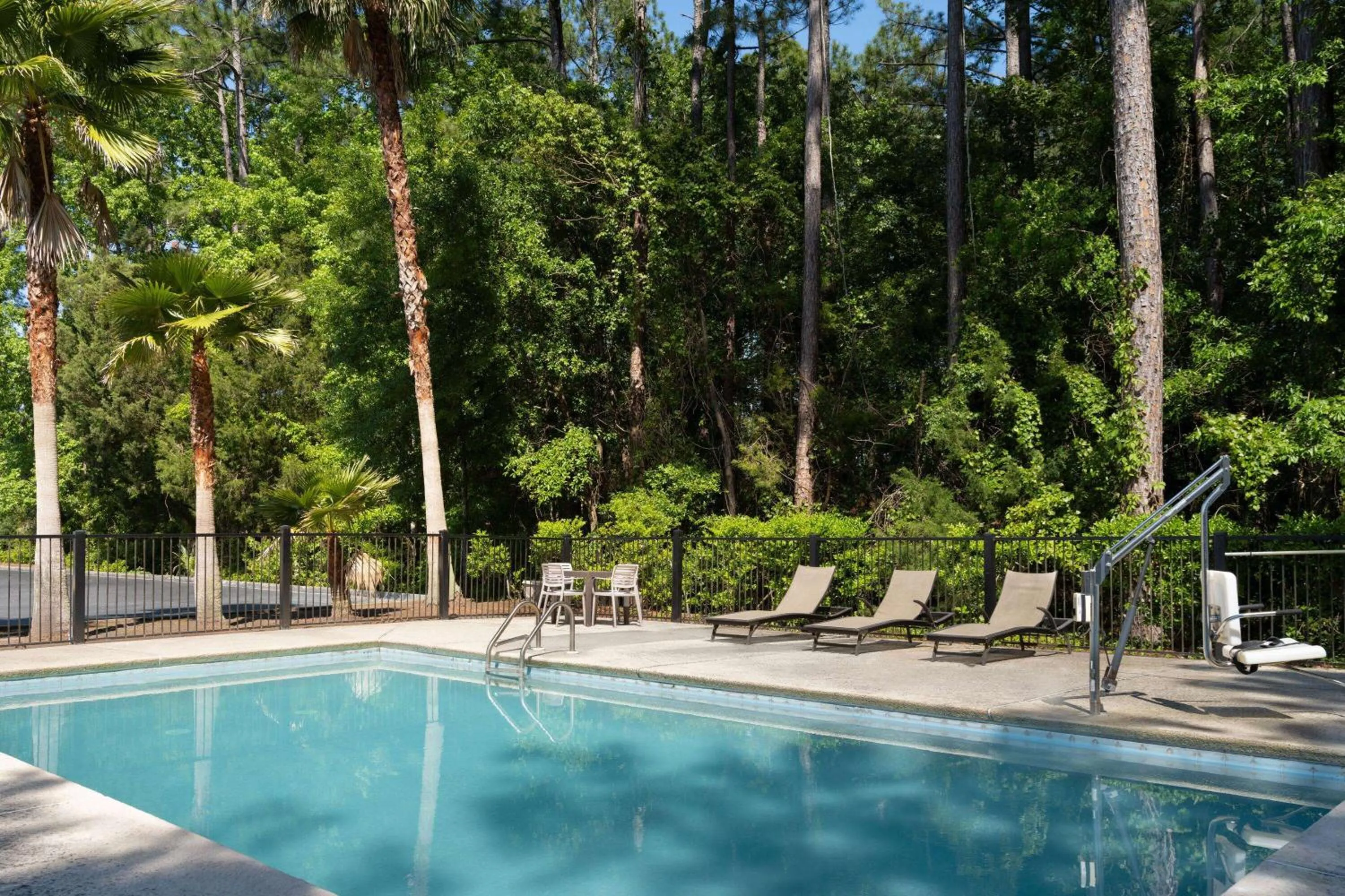 Swimming pool in Baymont by Wyndham Kingsland