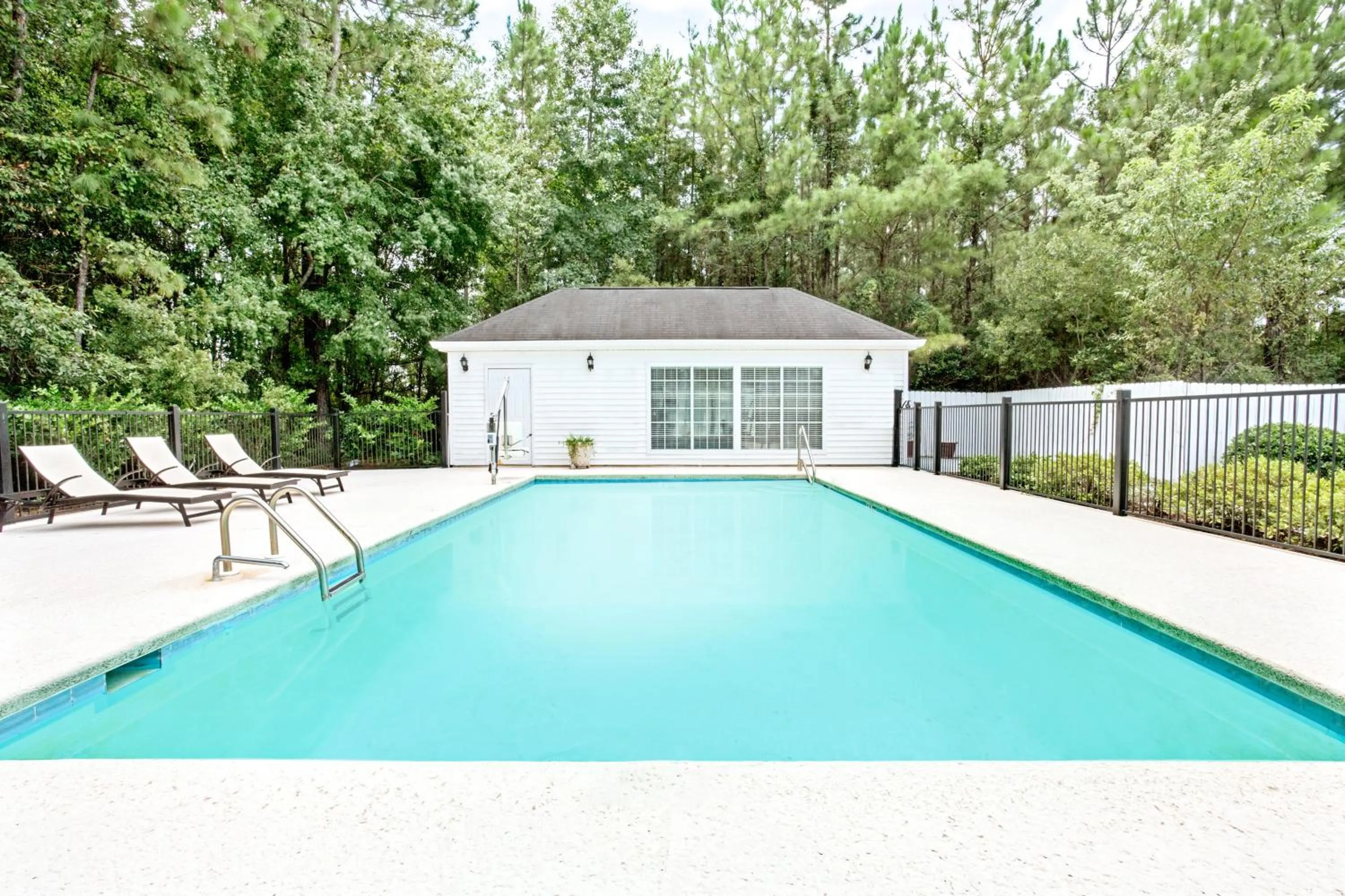 Pool view in Baymont by Wyndham Kingsland
