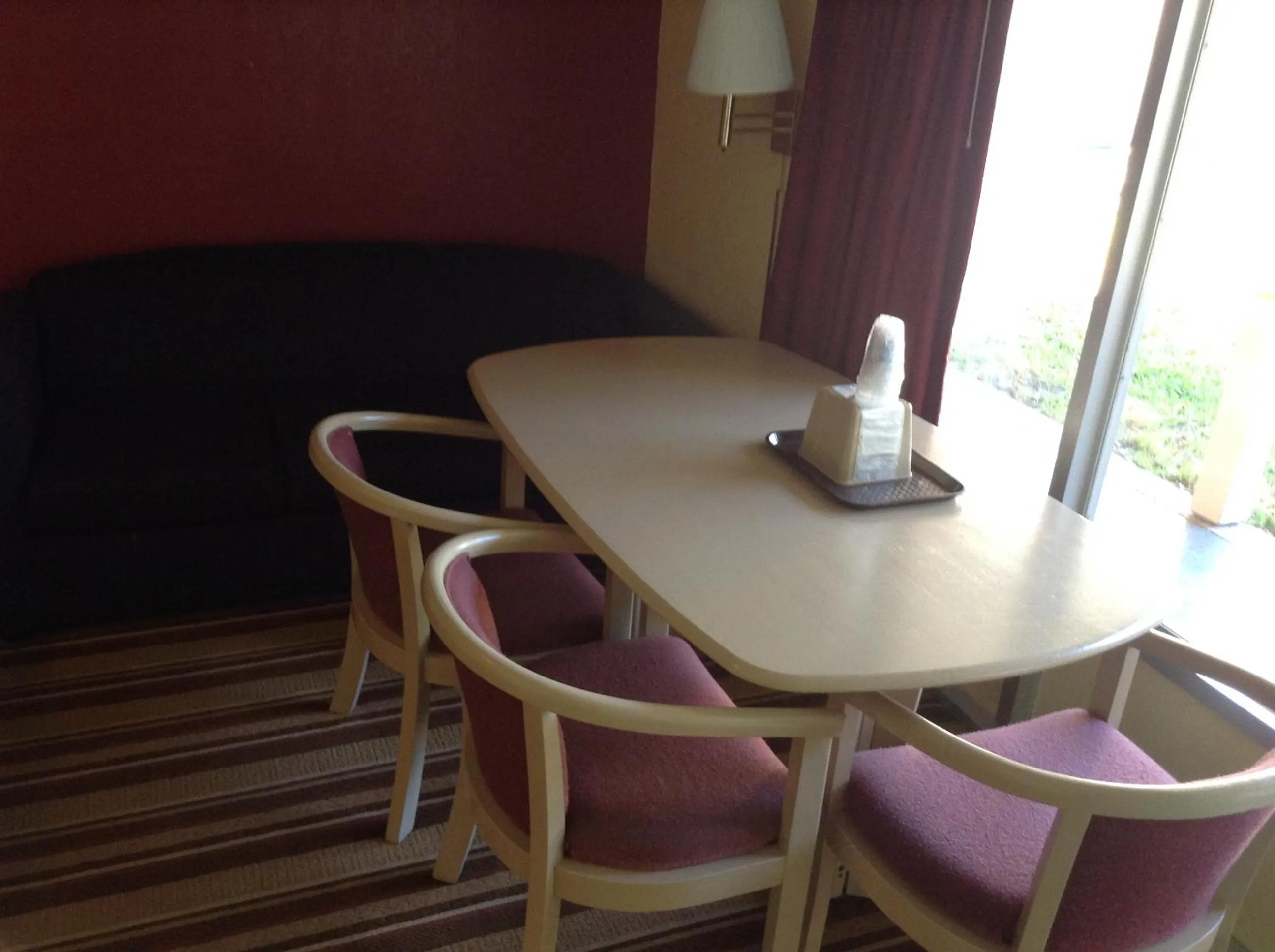 Dining area in Royal Palace Inn and Suites Myrtle Beach Ocean Blvd