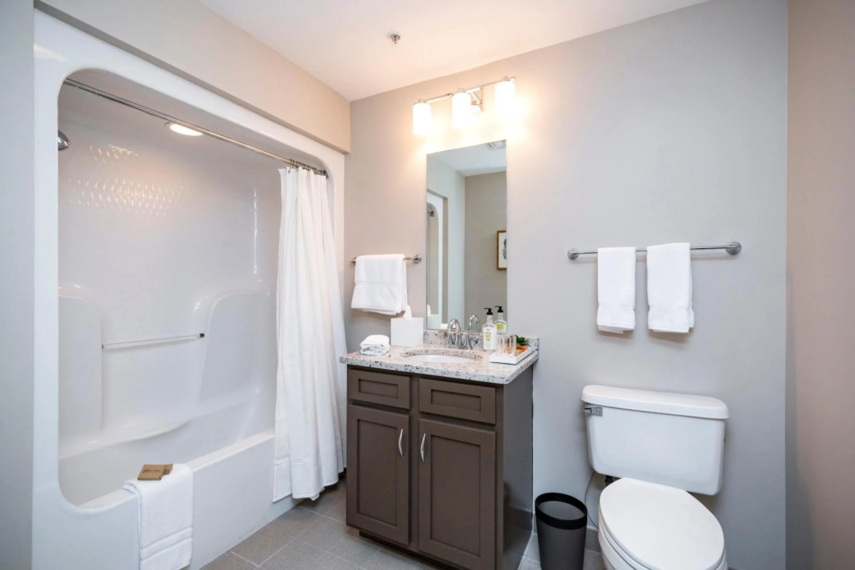 Shower in Mint House Nashville - Hillsboro Village