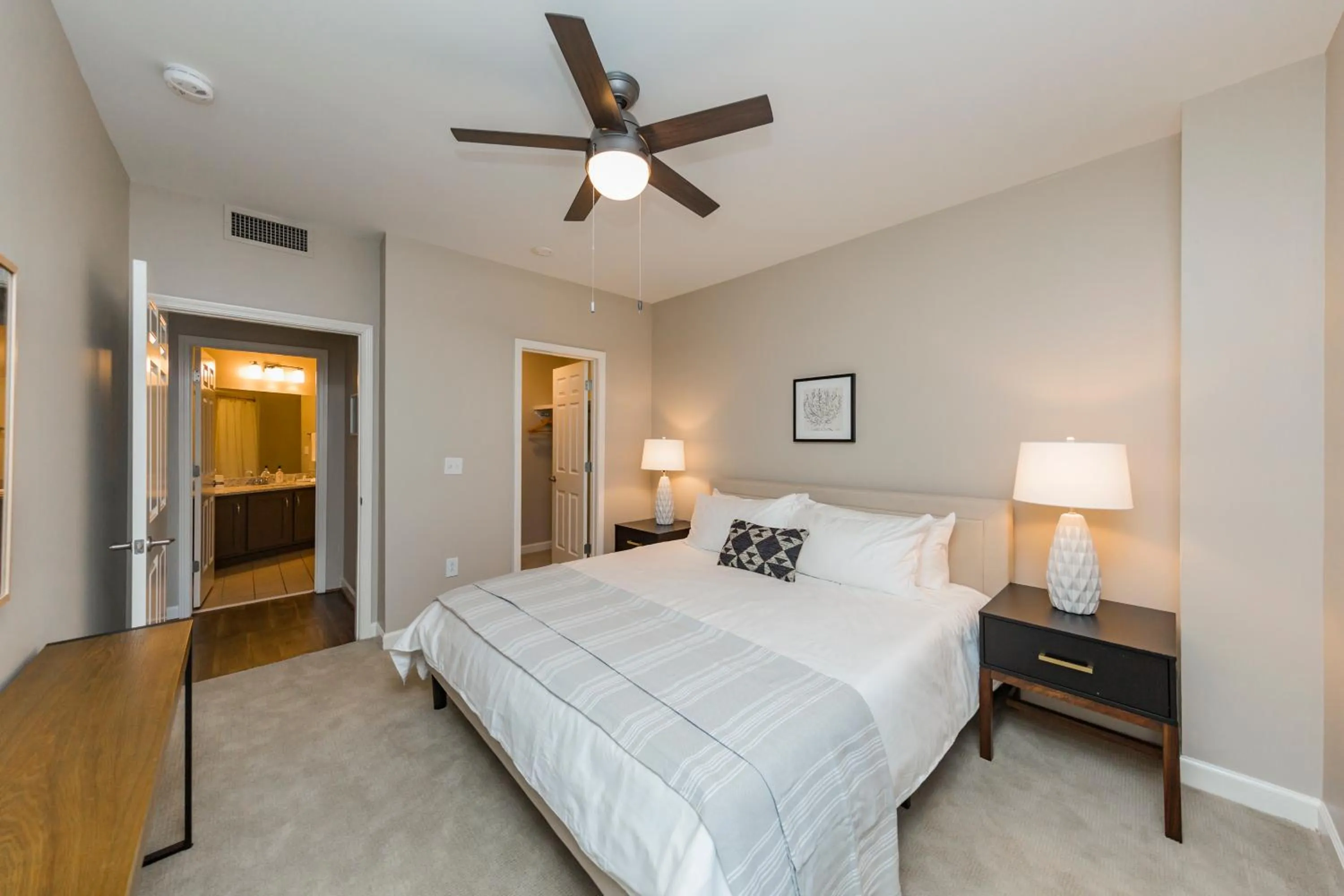 Bed in Mint House Nashville - Hillsboro Village