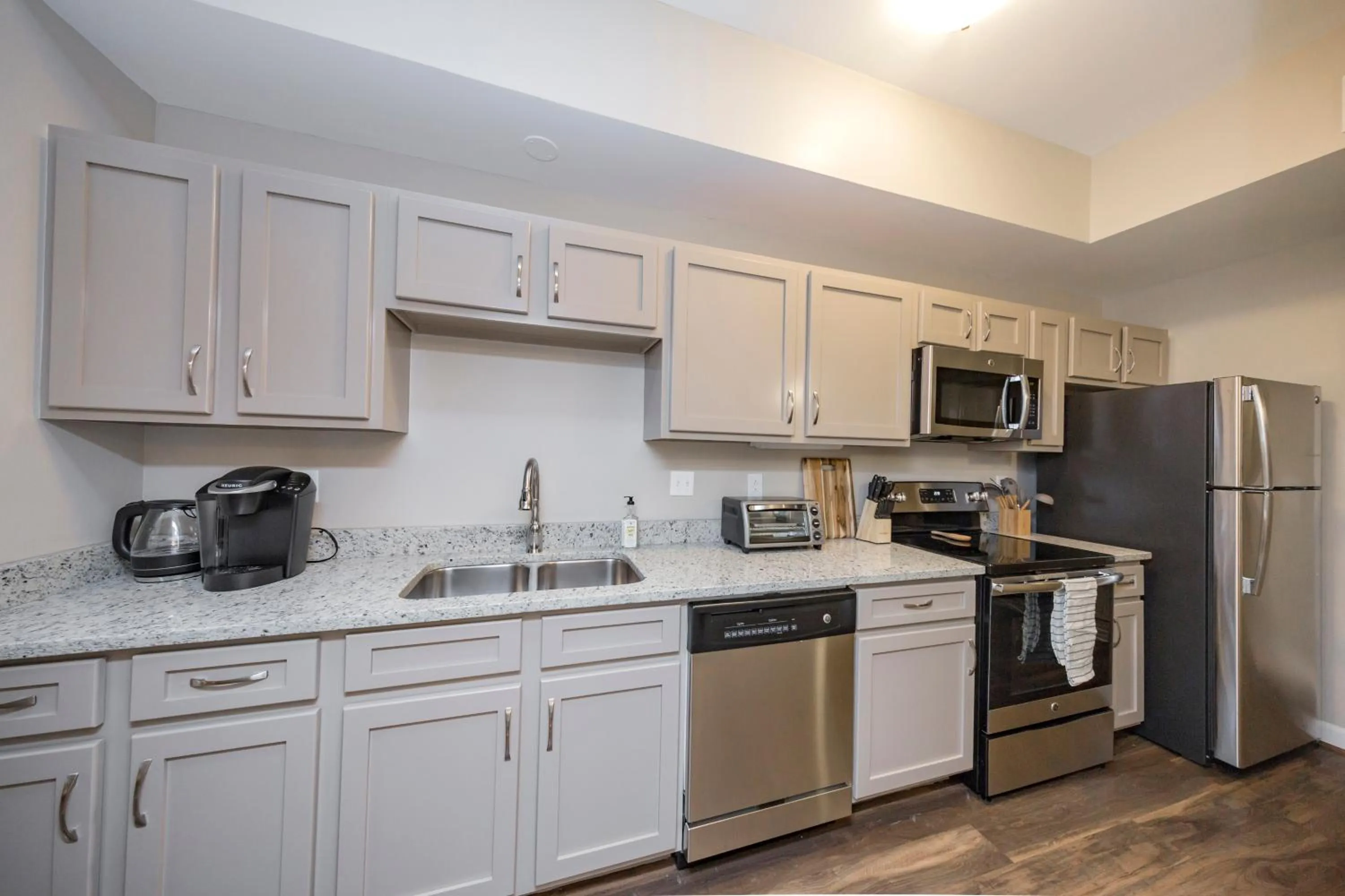 Kitchen or kitchenette in Mint House Nashville - Hillsboro Village