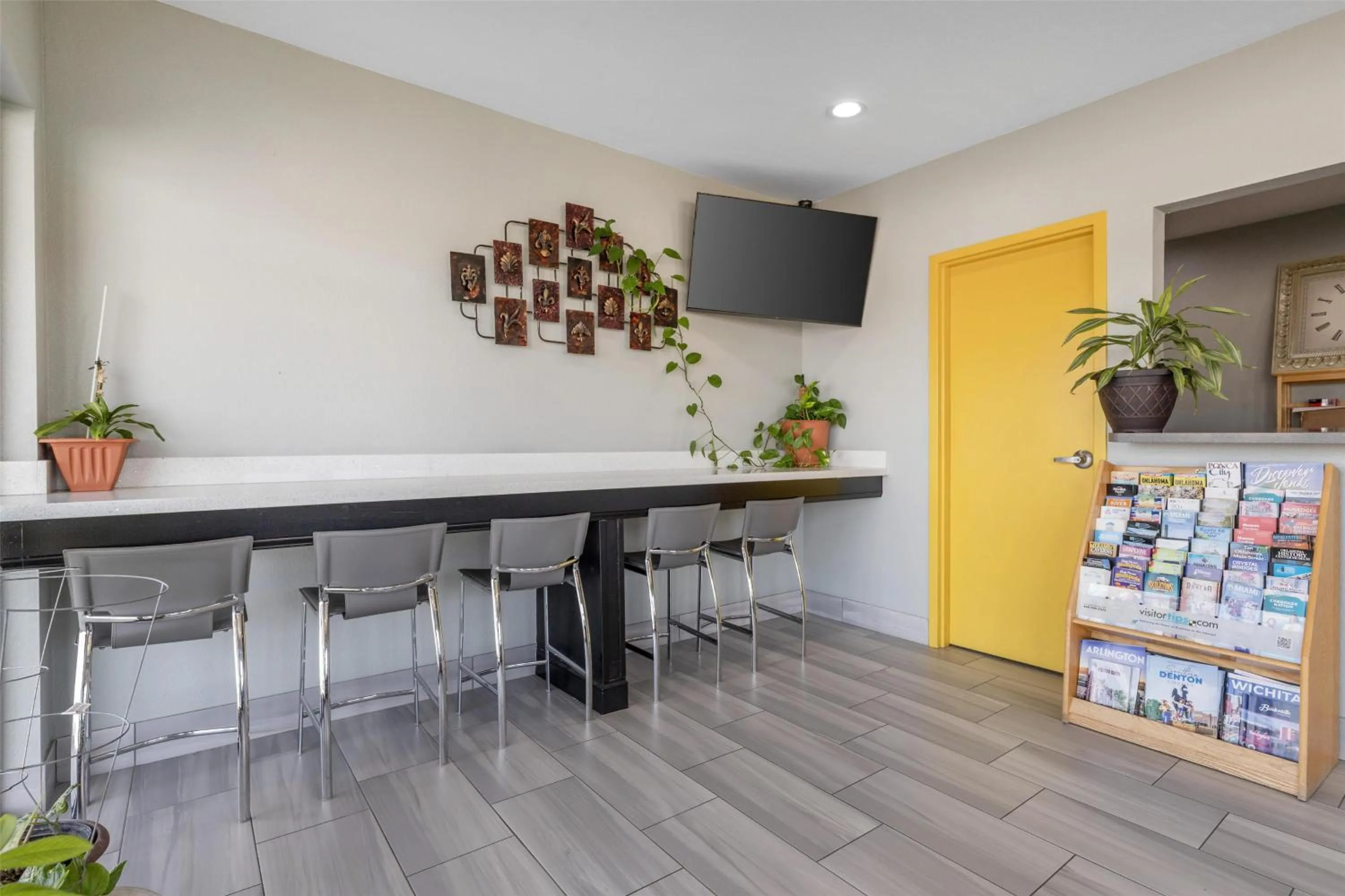 Lobby or reception in SureStay by Best Western McAlester