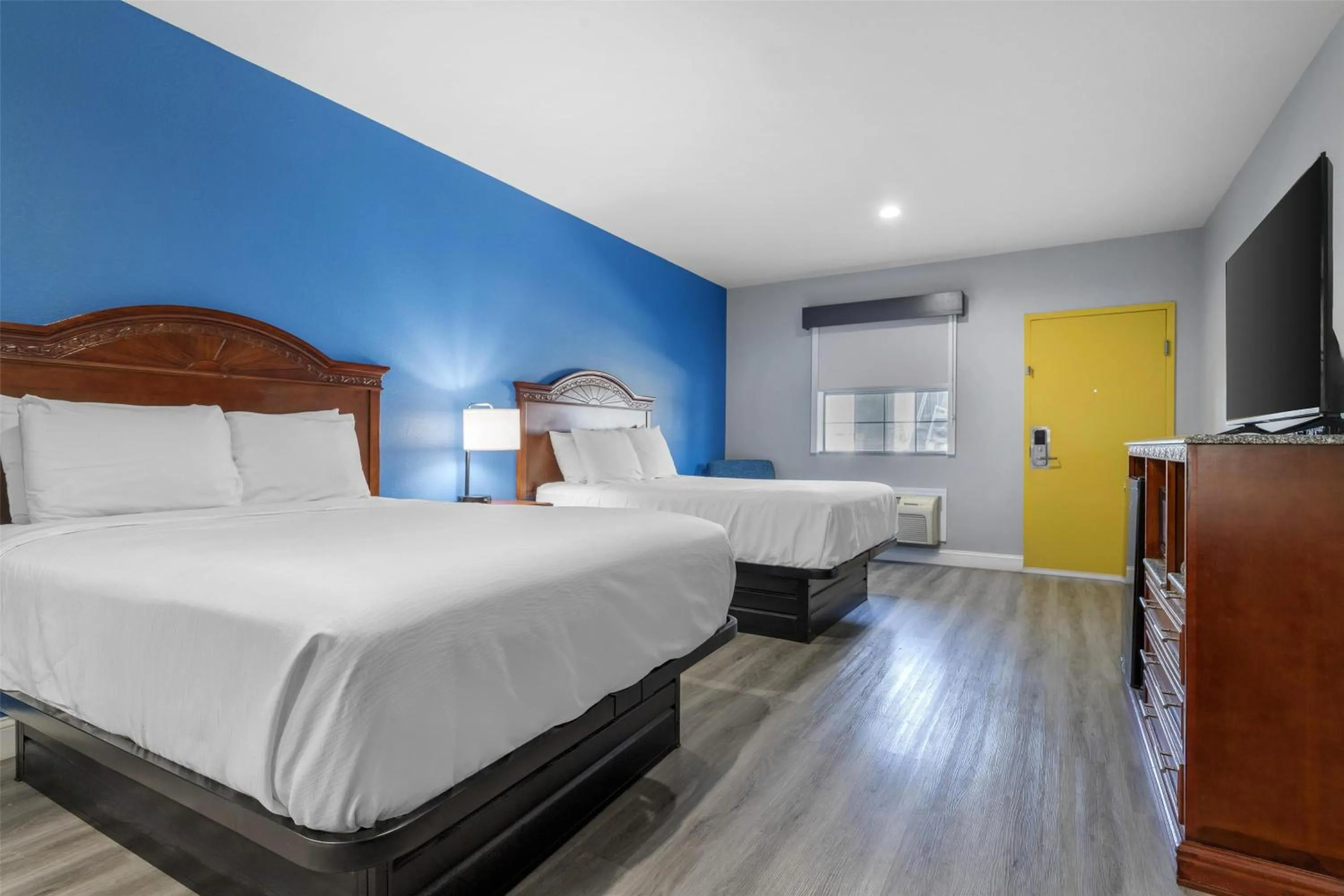 Bedroom, Bed in SureStay by Best Western McAlester
