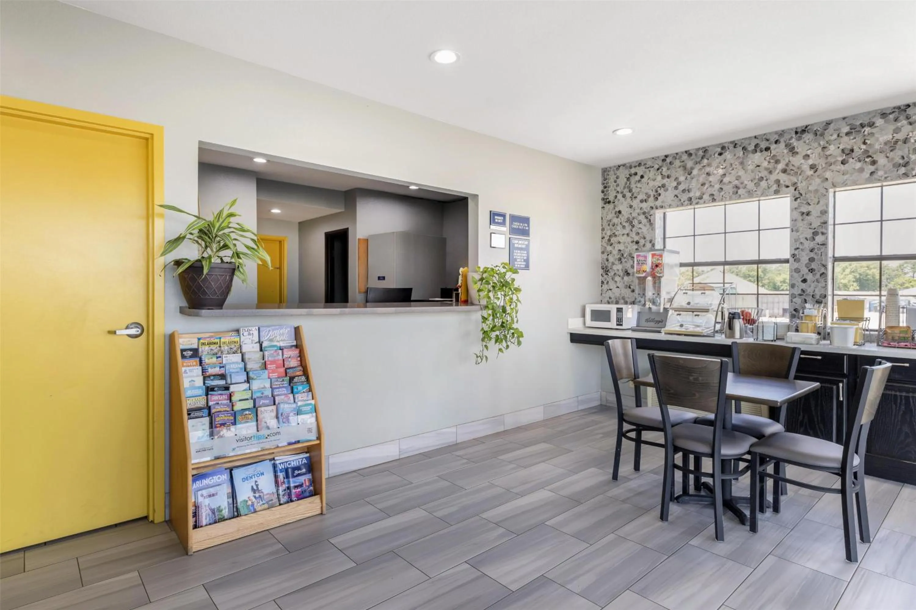 Lobby or reception in SureStay by Best Western McAlester