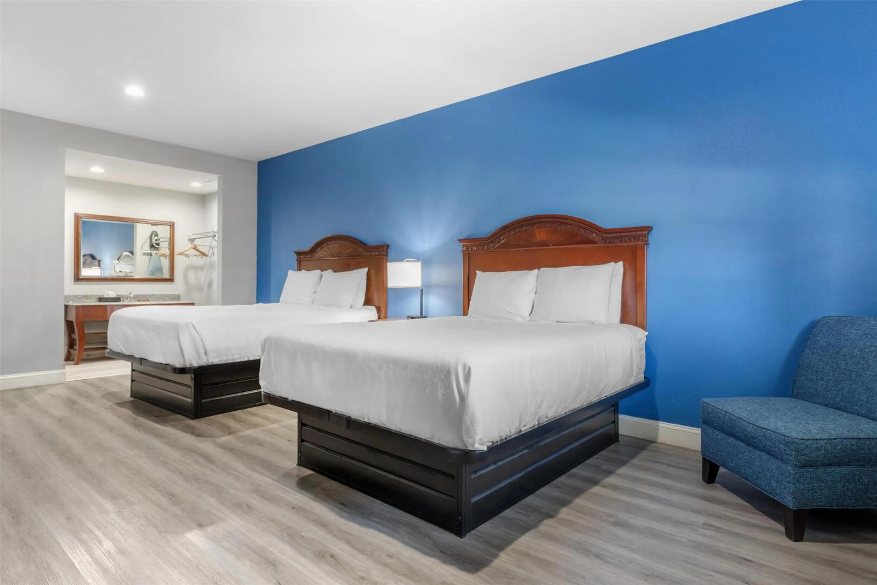 Bedroom, Bed in SureStay by Best Western McAlester