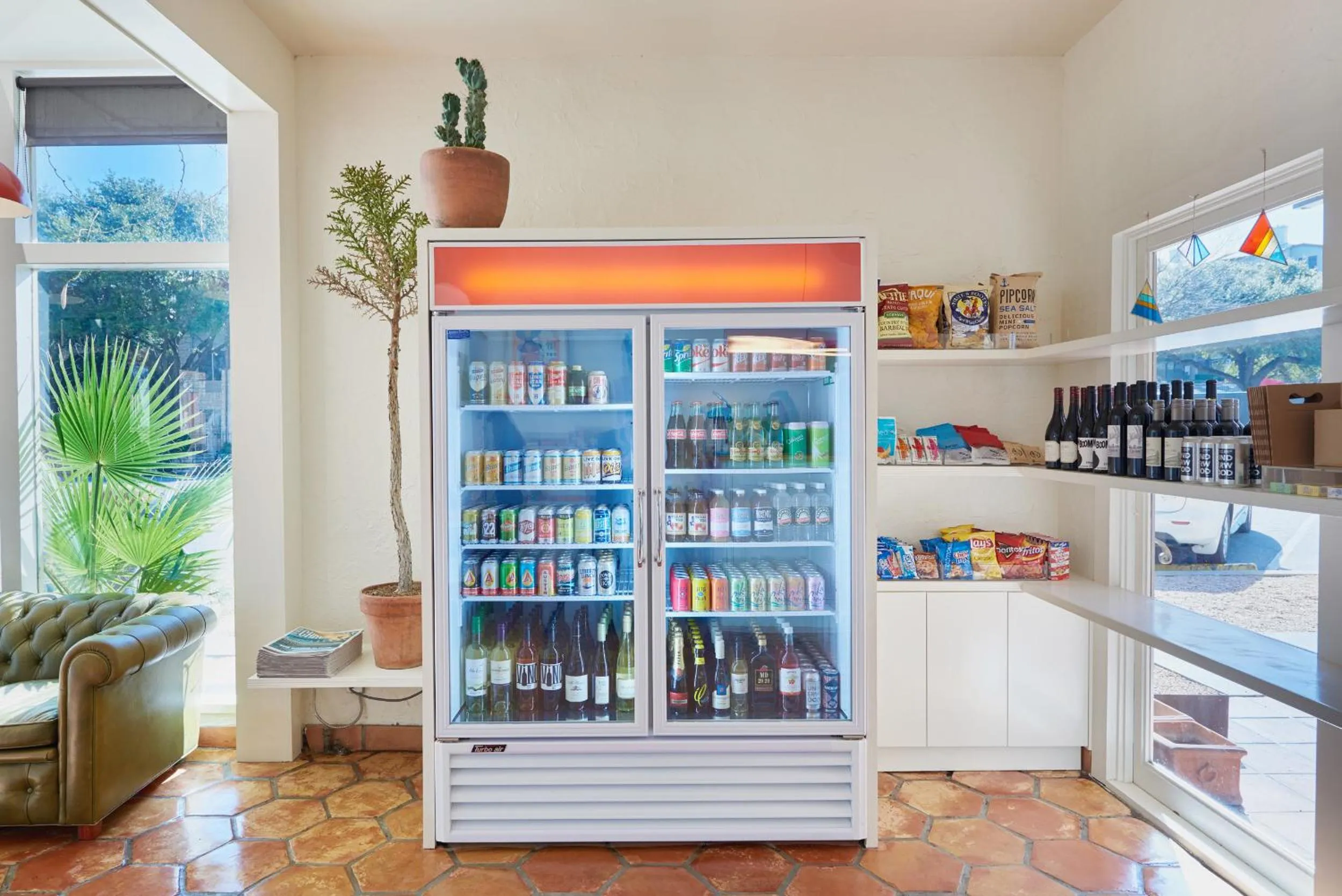 On-site shops in Austin Motel