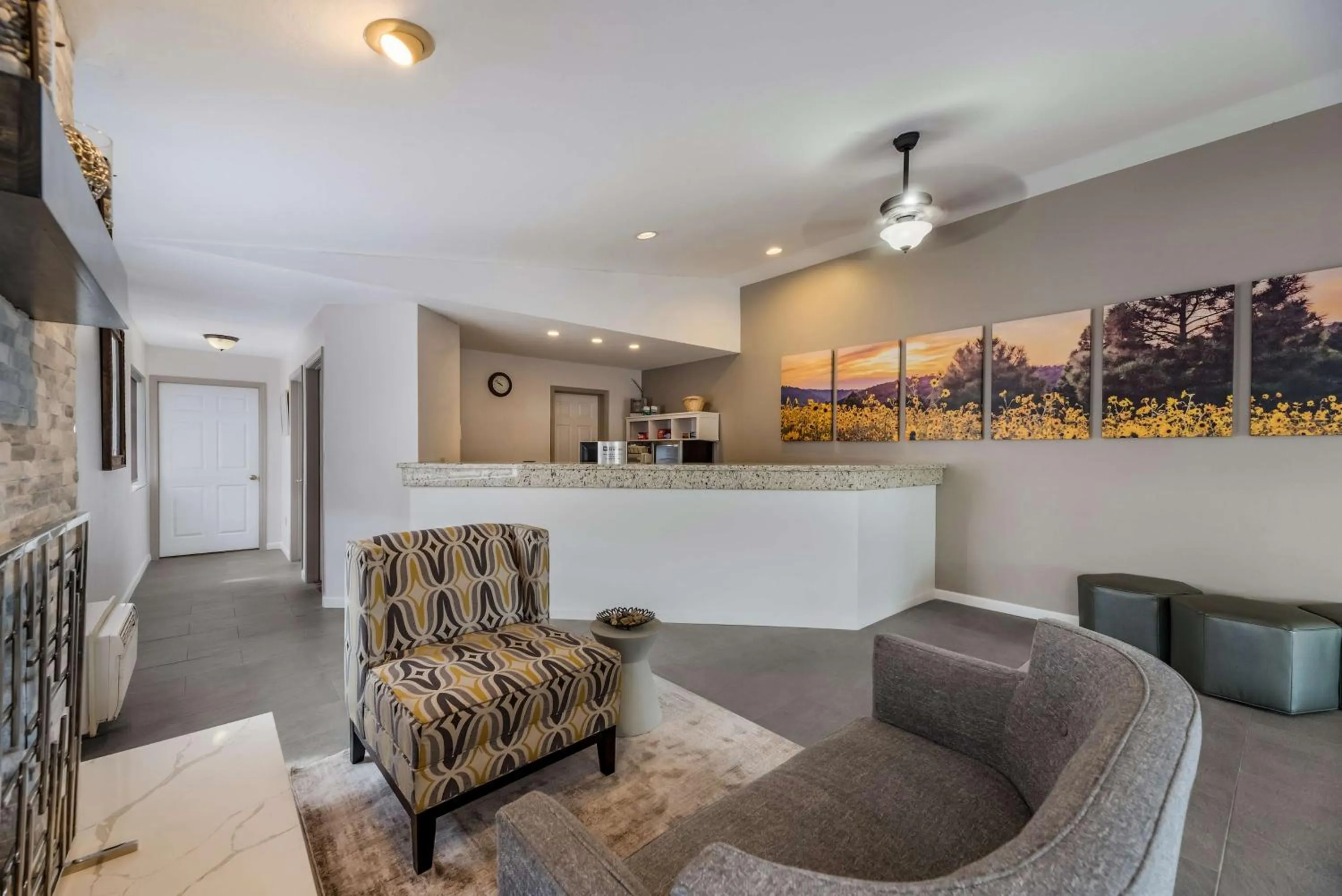 Lobby or reception in Best Western Sunrise Inn