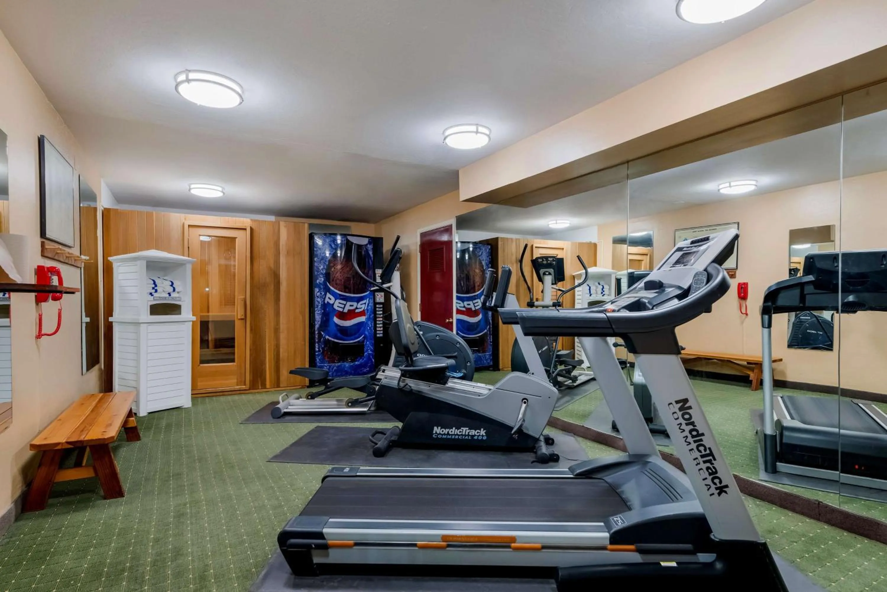 Spa and wellness centre/facilities in Best Western Sunrise Inn