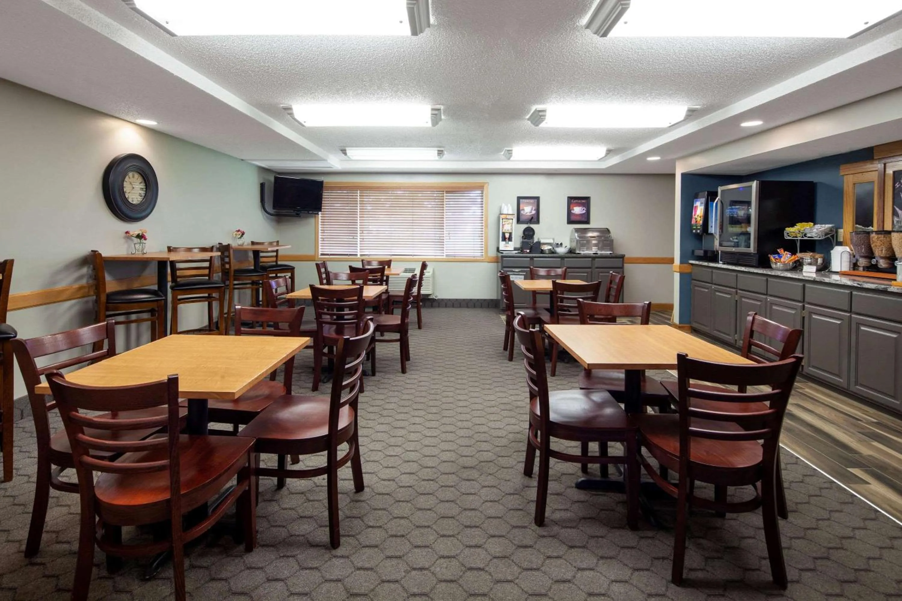 Restaurant/places to eat in AmericInn by Wyndham Northfield