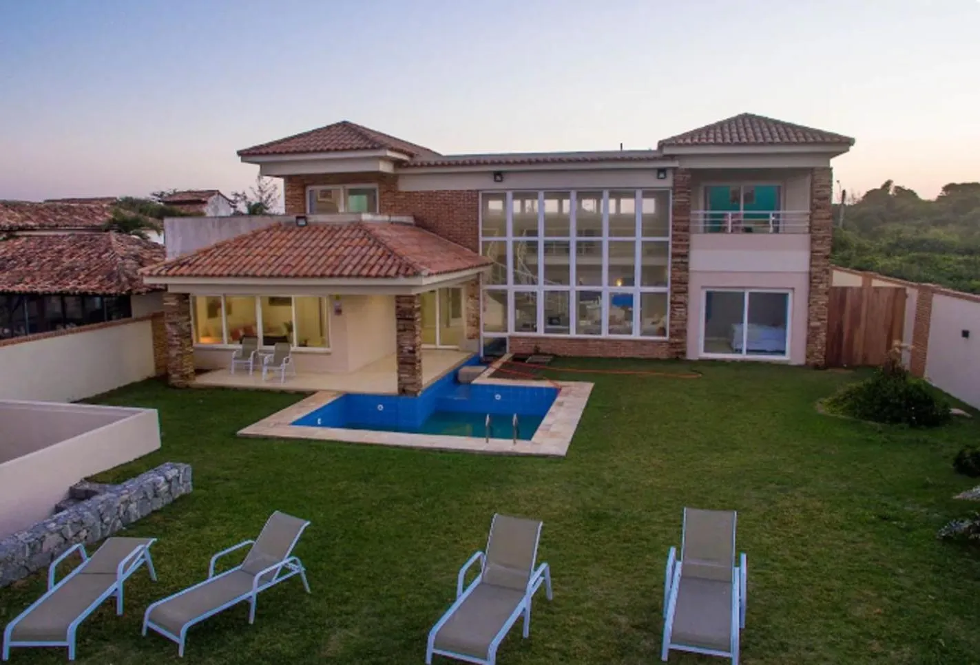 Property building in Villa Mar de fondo