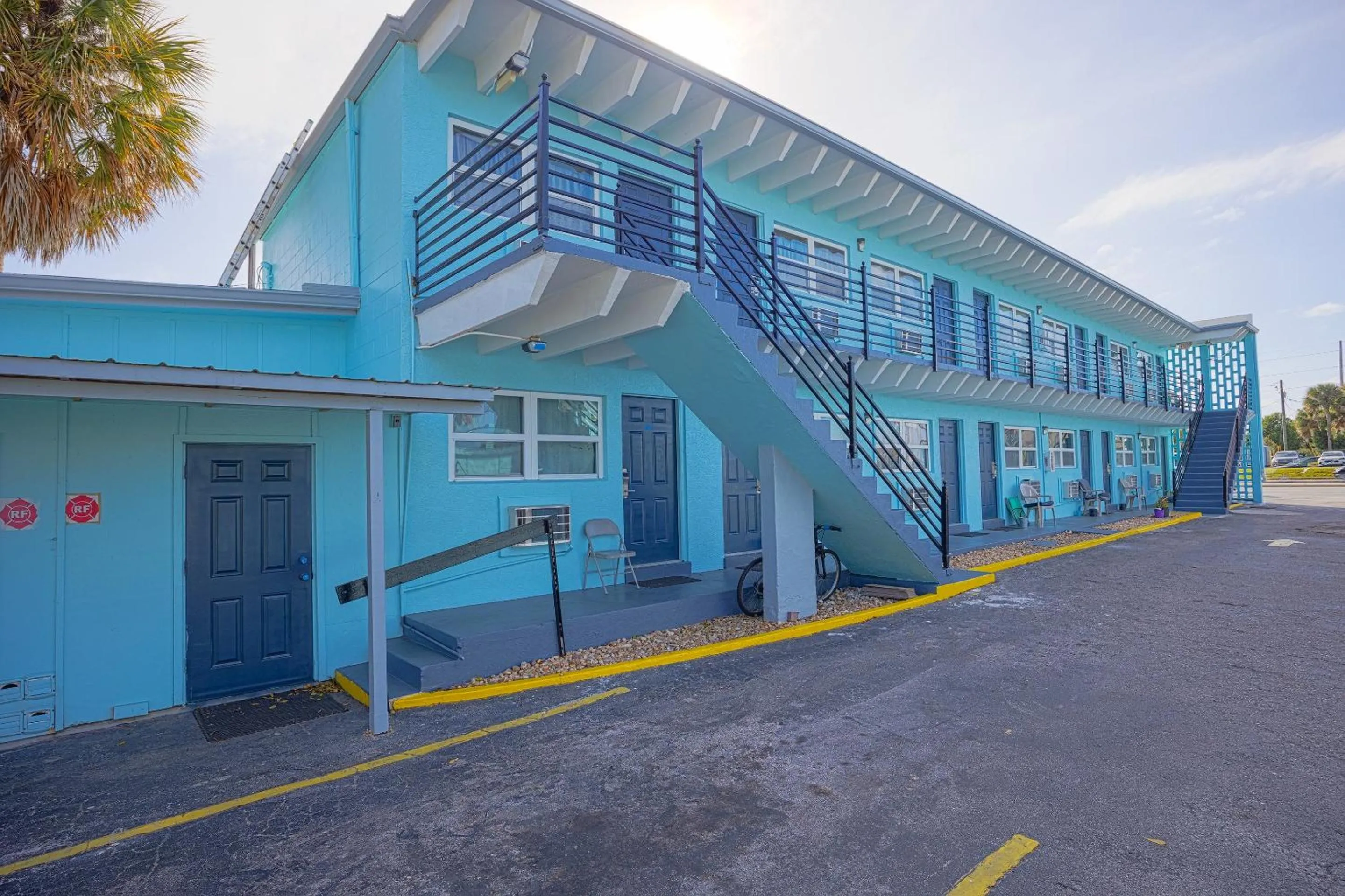 Facade/entrance in Aladdin Motel By OYO Merritt Island