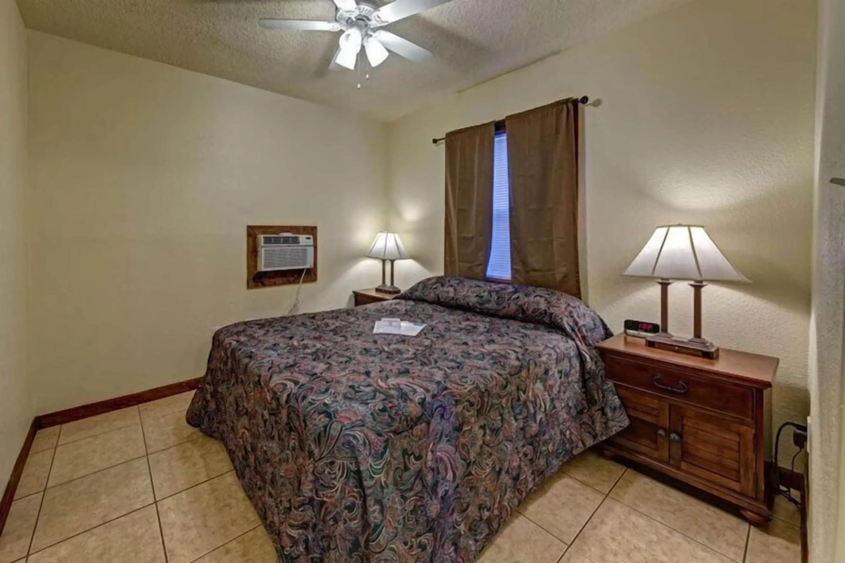 Bedroom, Bed in Aladdin Motel By OYO Merritt Island