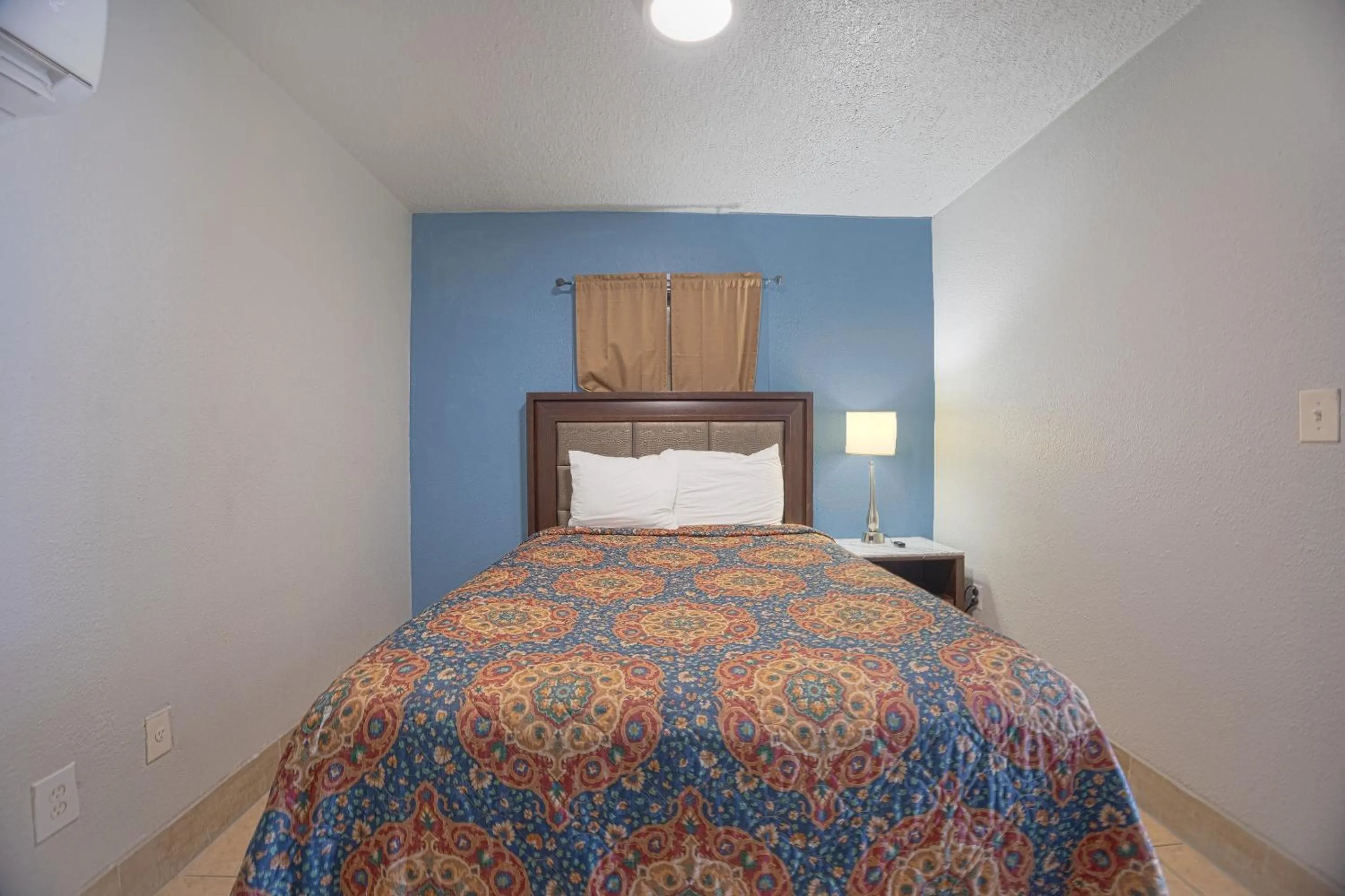 Bedroom, Bed in Aladdin Motel By OYO Merritt Island