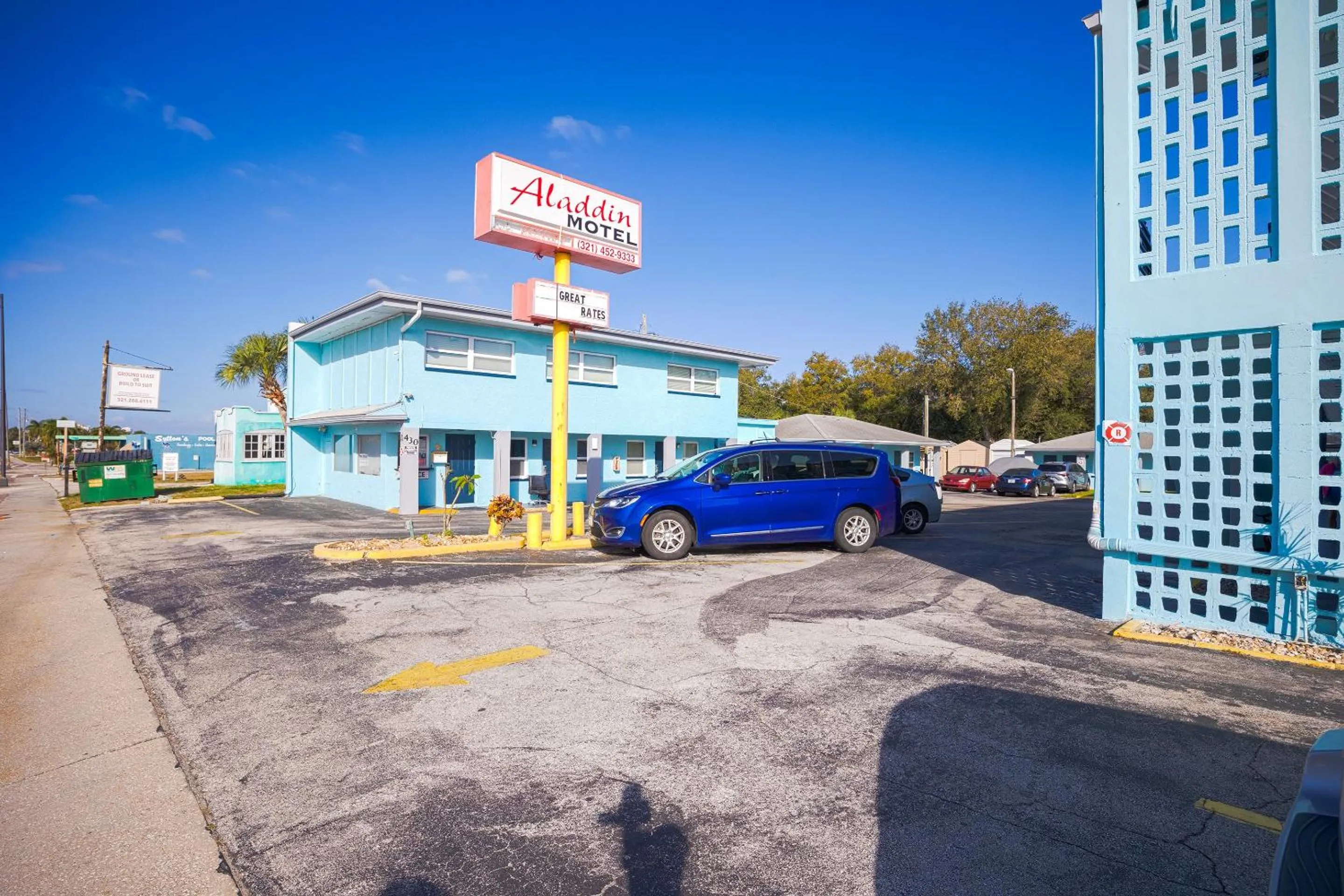 Facade/entrance in Aladdin Motel By OYO Merritt Island