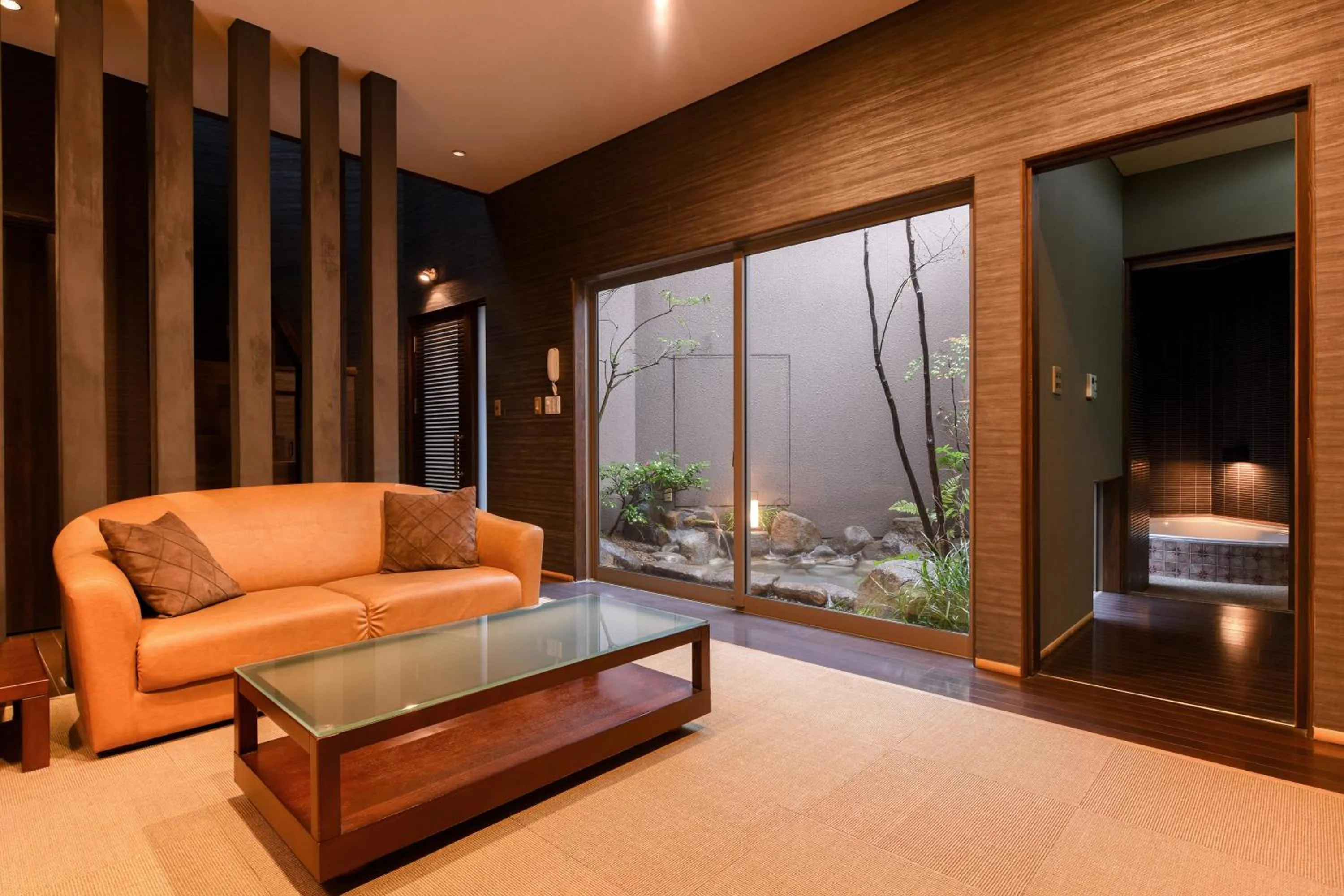 Living room, Bed in Kotengu Sanroji