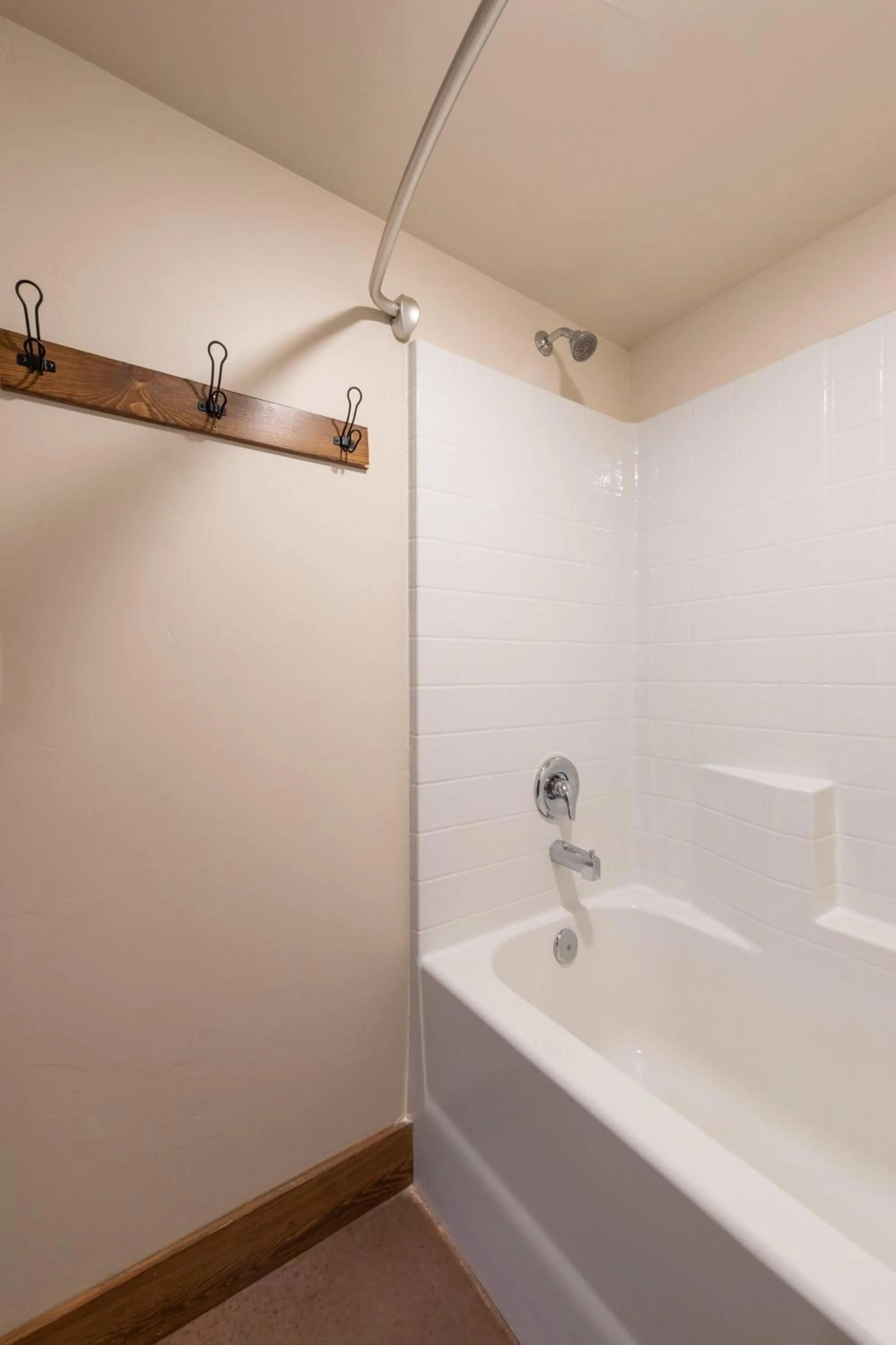 Shower in Gooseberry Lodges Zion National Park Area