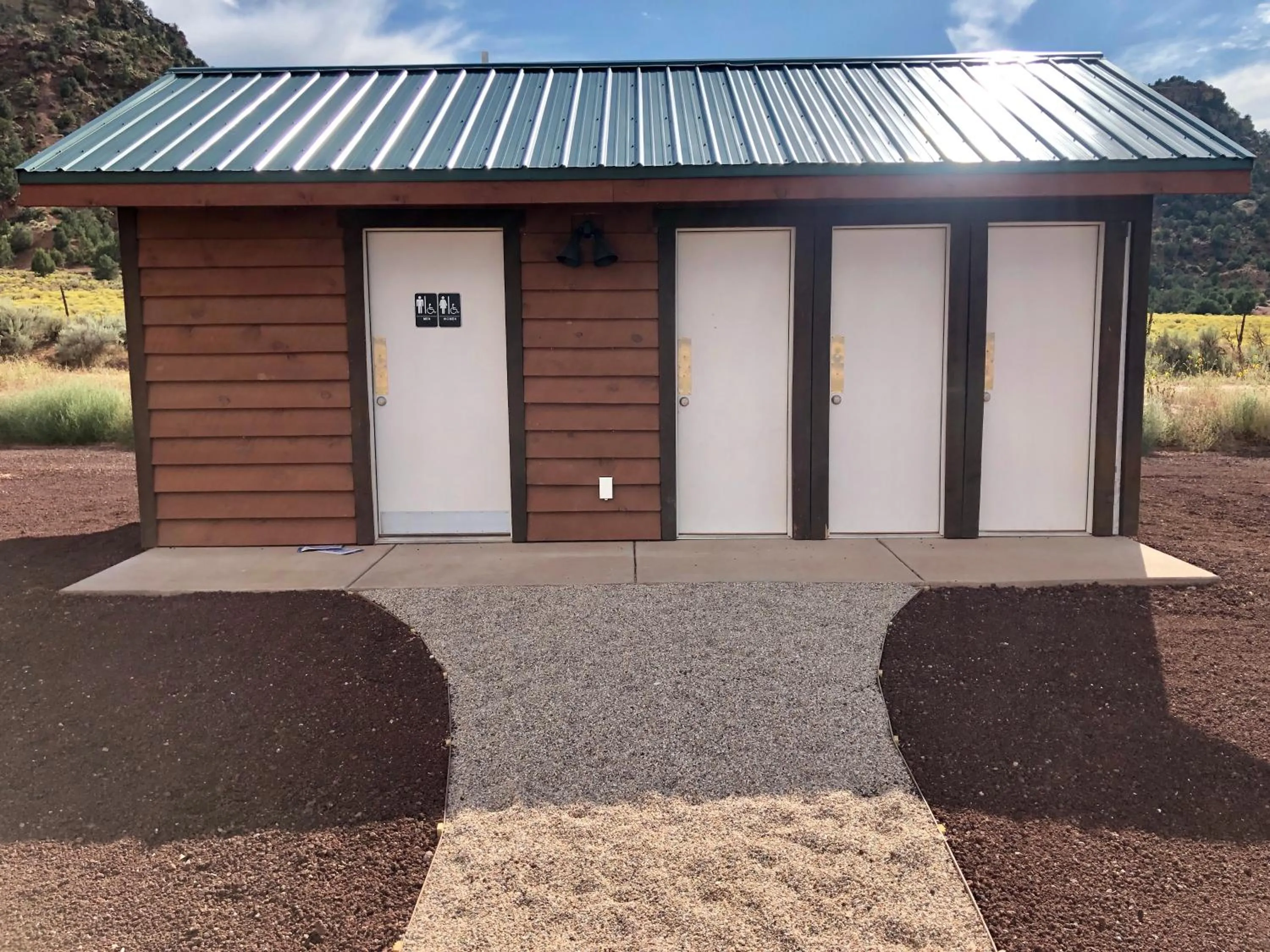 Public Bath in Gooseberry Lodges Zion National Park Area