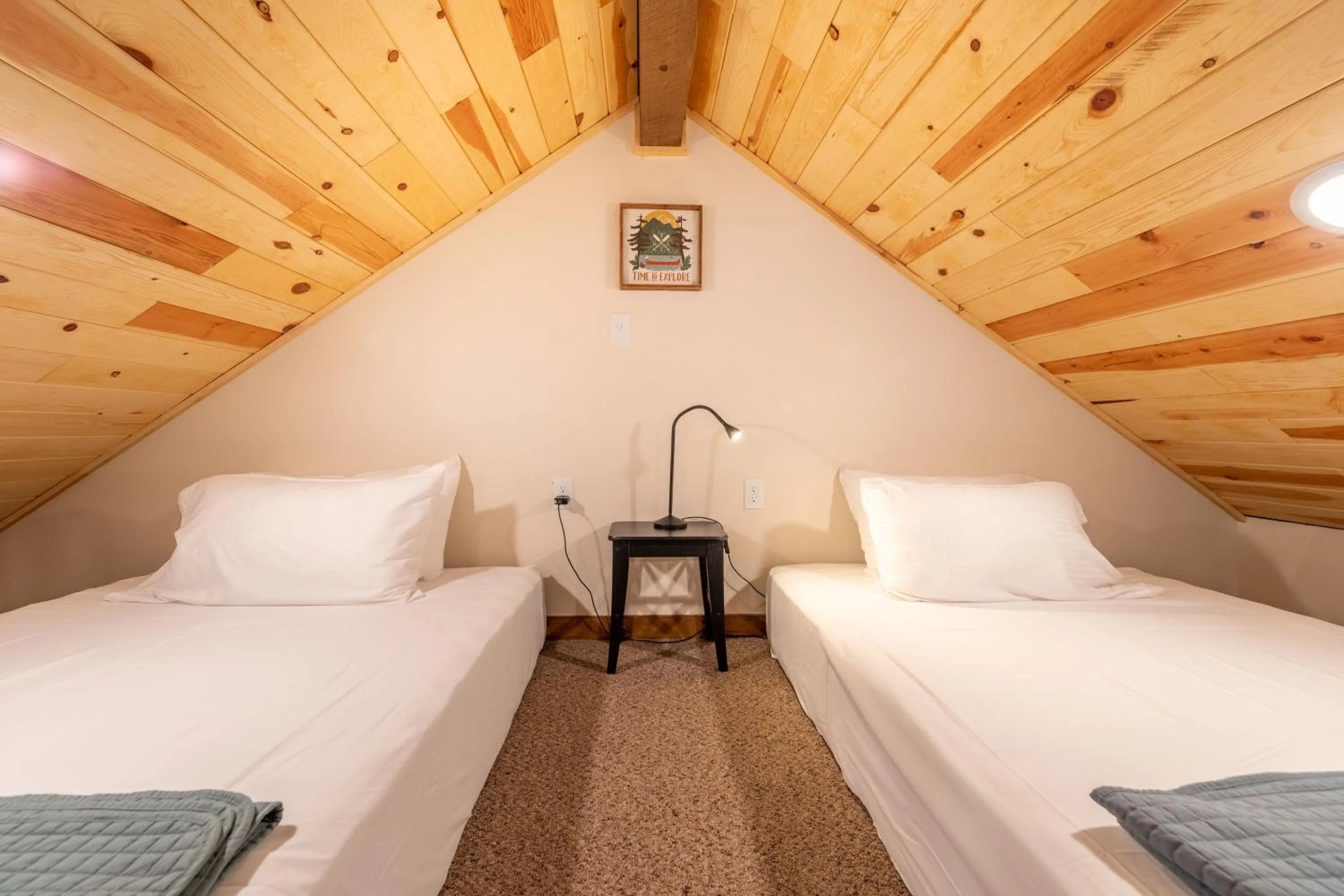 Bed in Gooseberry Lodges Zion National Park Area