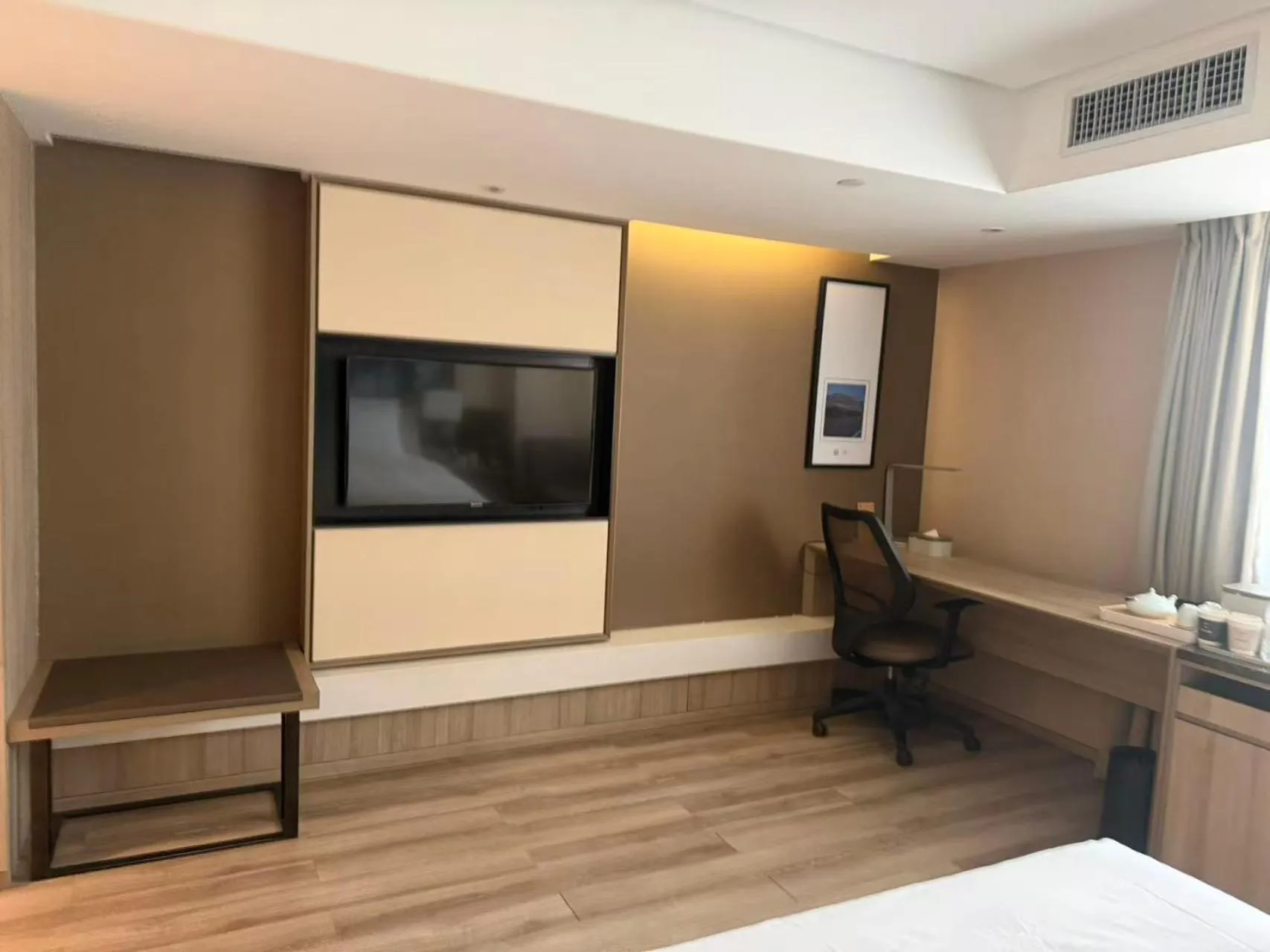 Photo of the whole room, Bed in Atour Harbin Museum Hotel