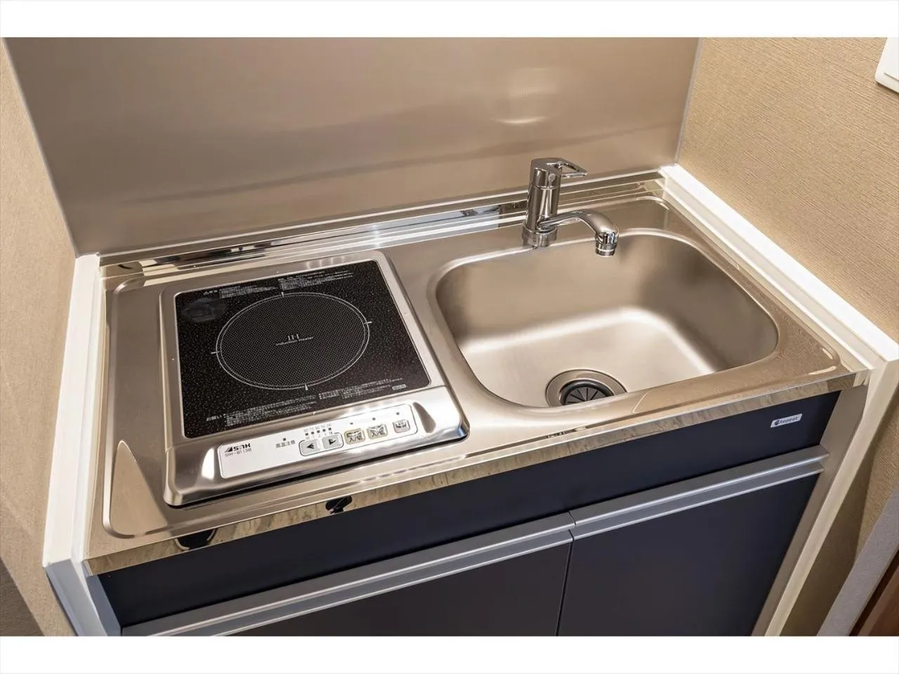 Kitchen or kitchenette in HOTEL SHINPOIN OSAKA