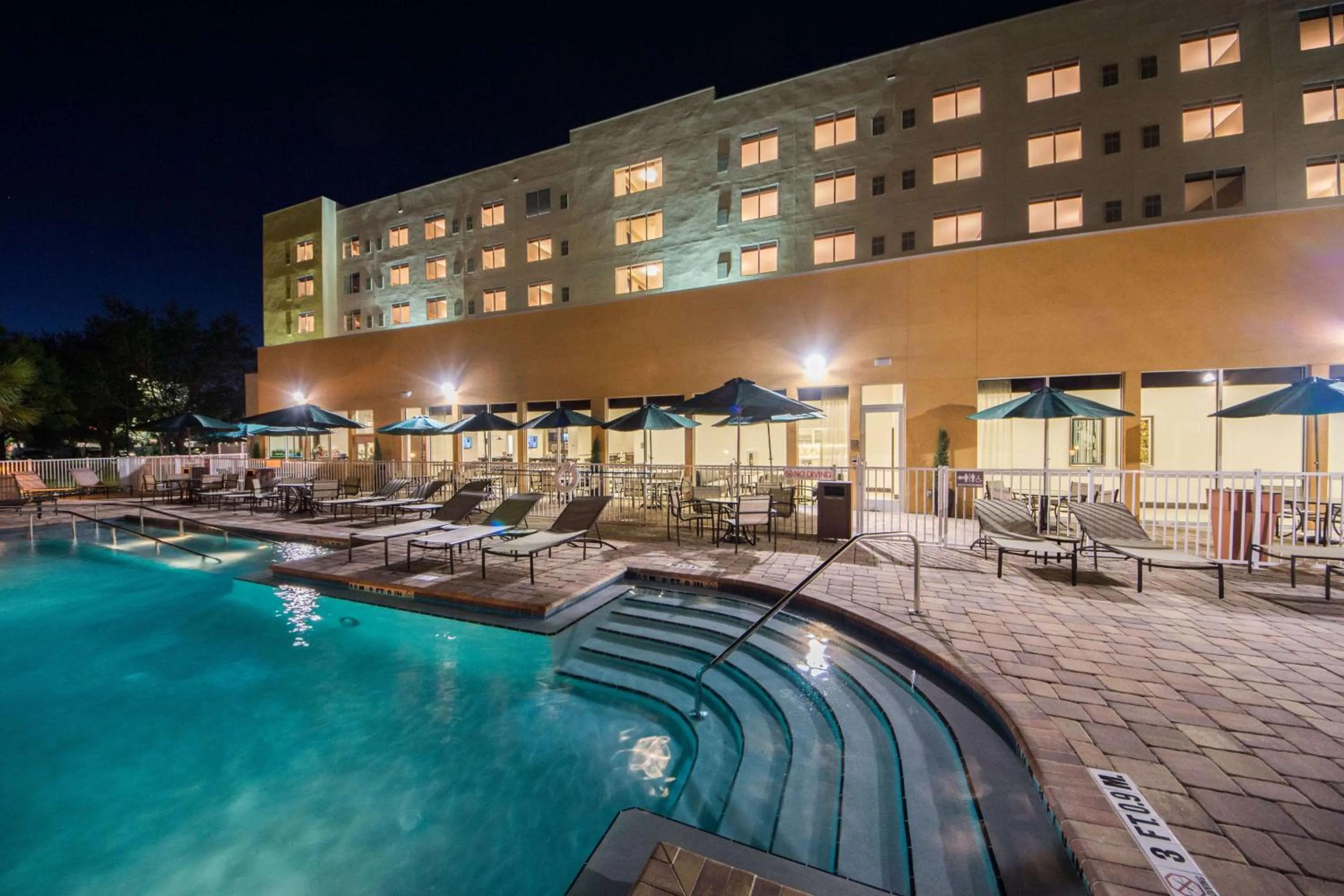 Swimming pool in Hyatt Place Orlando/Lake Buena Vista
