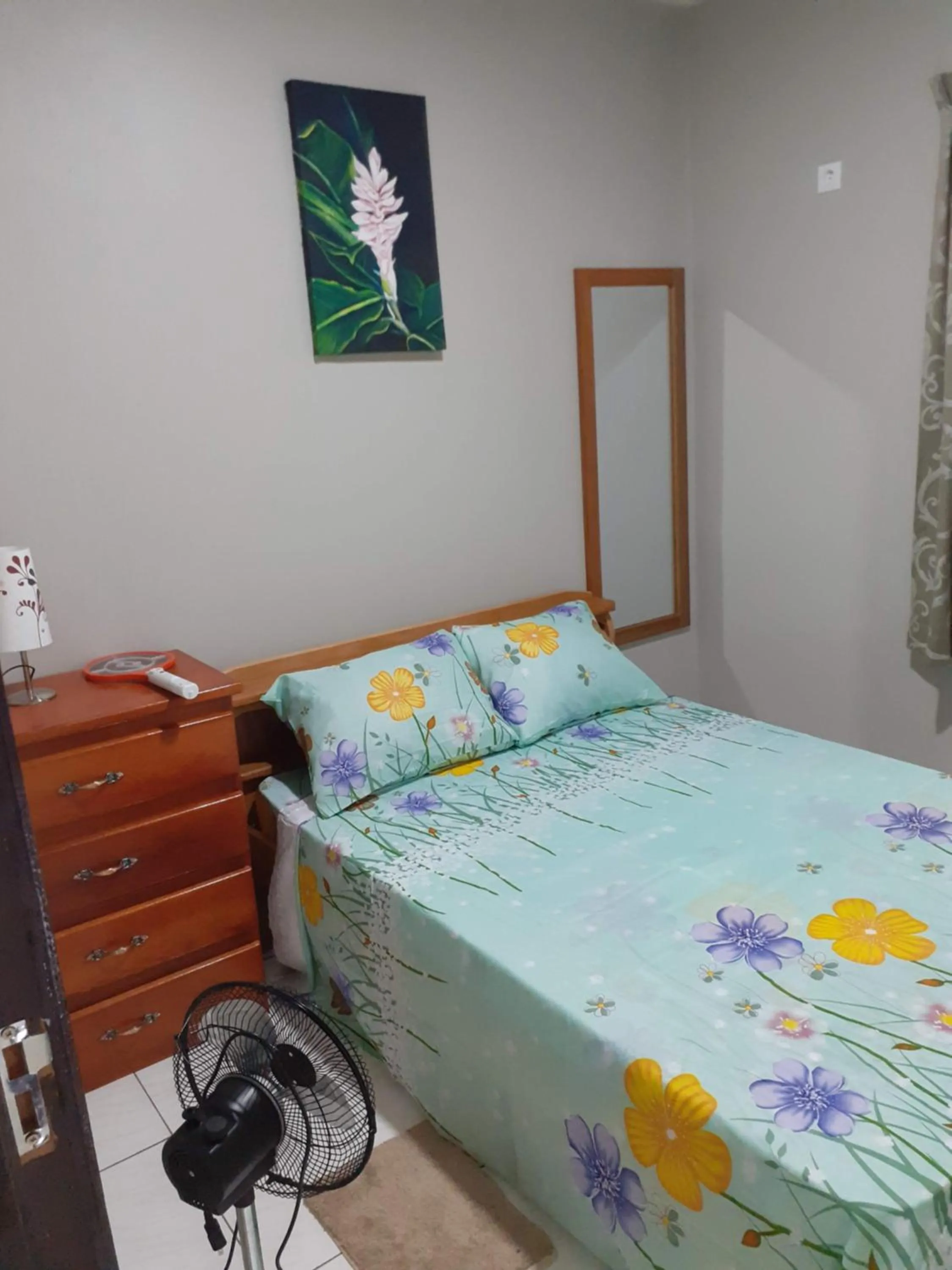 Photo of the whole room, Bed in Max Garden and Pool