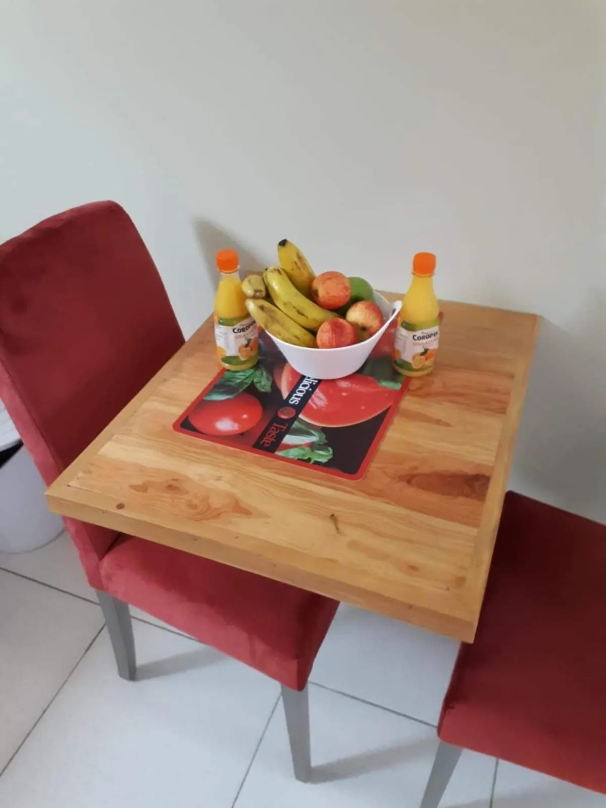 Food and drinks in Max Garden and Pool