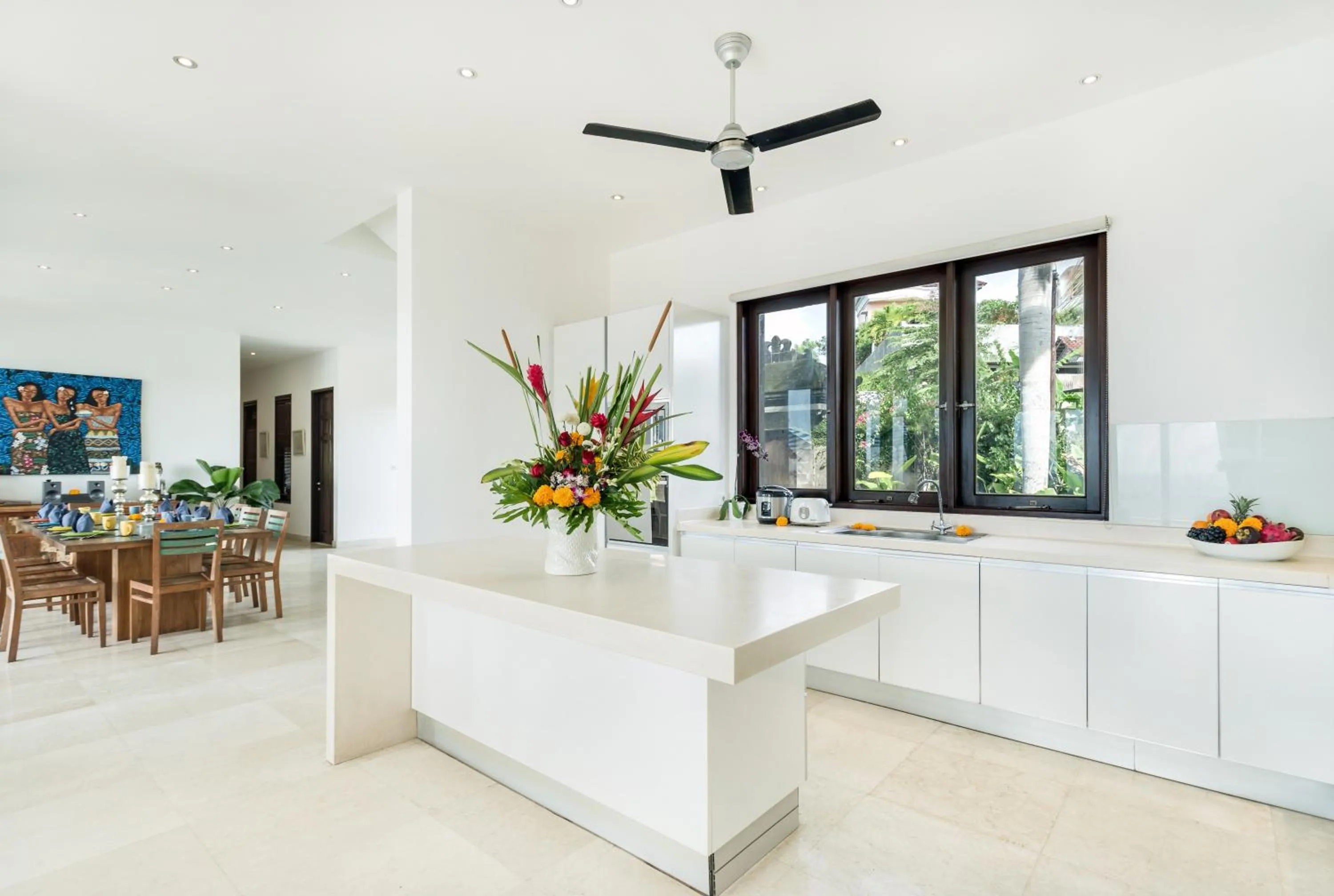 Kitchen or kitchenette in Villa Bali Blue