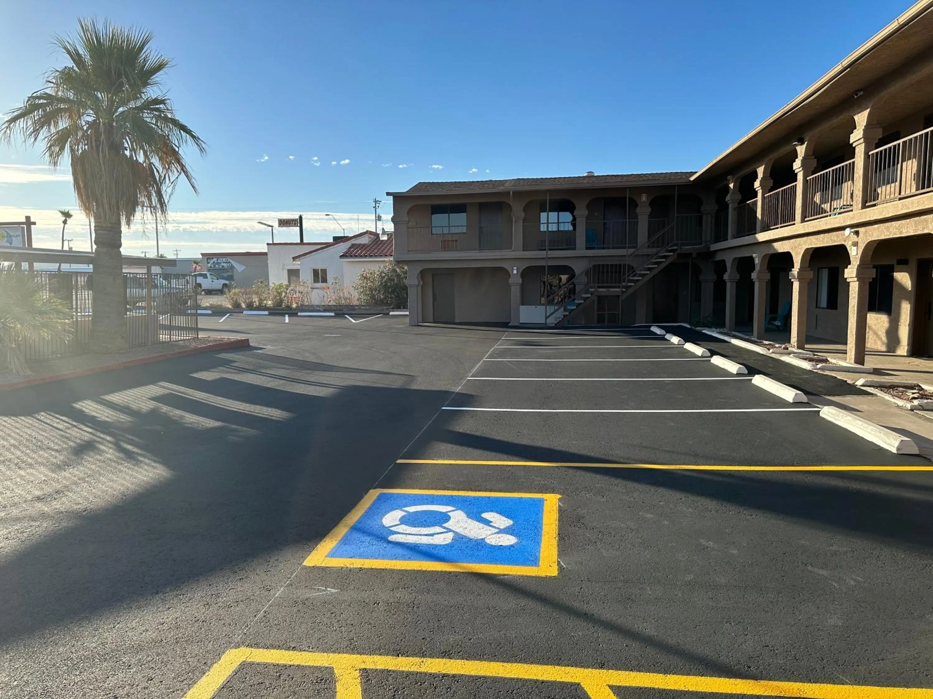 Facility for disabled guests in Travelodge by Wyndham Parker