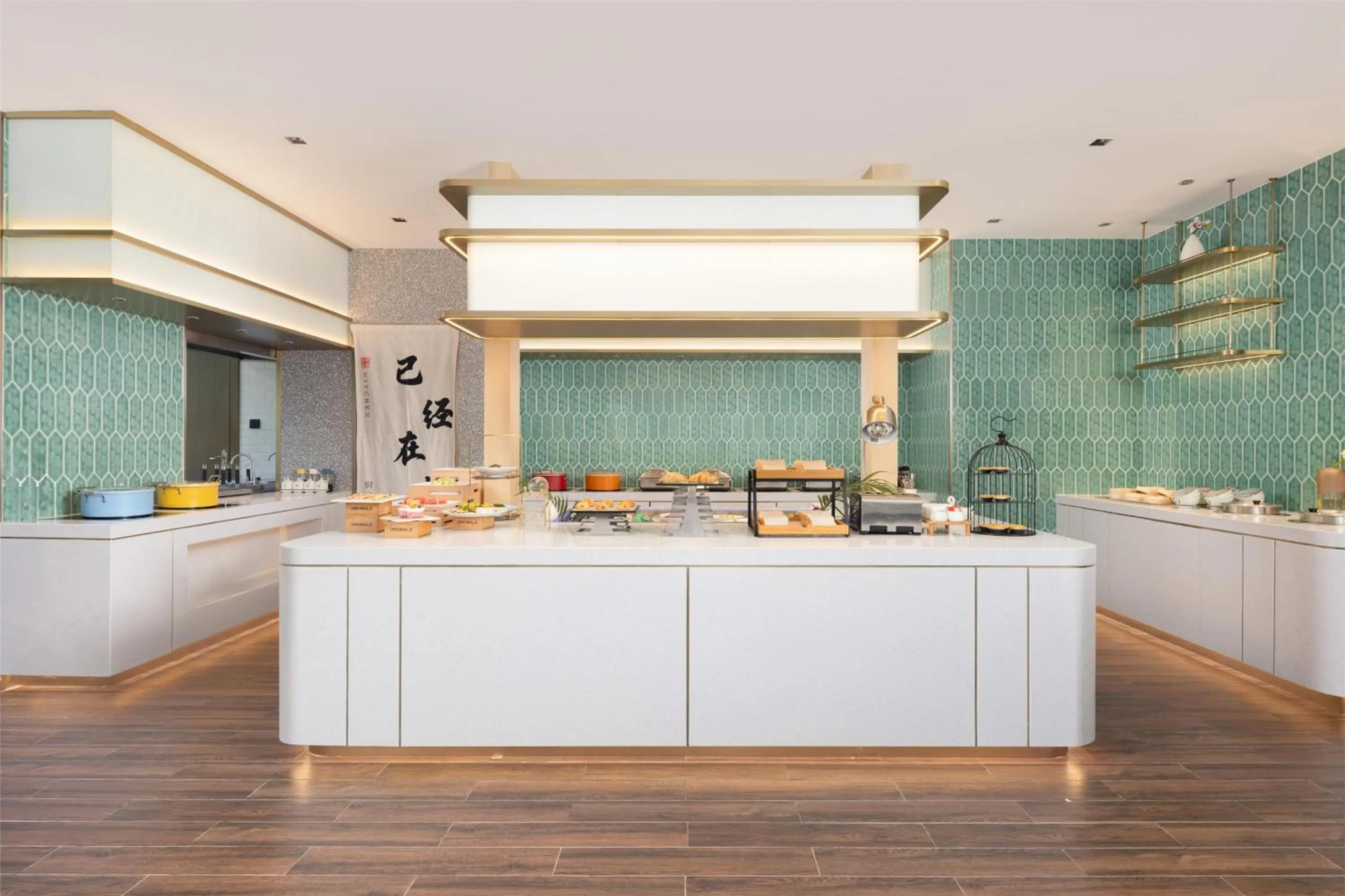 Restaurant/places to eat in Hilton Garden Inn Zhuji East