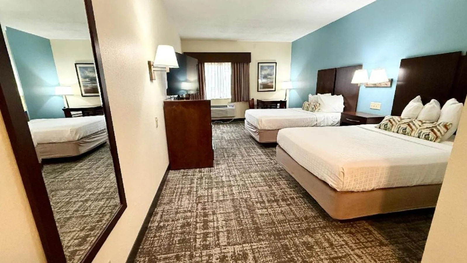 Bedroom, Bed in Best Western Port Clinton