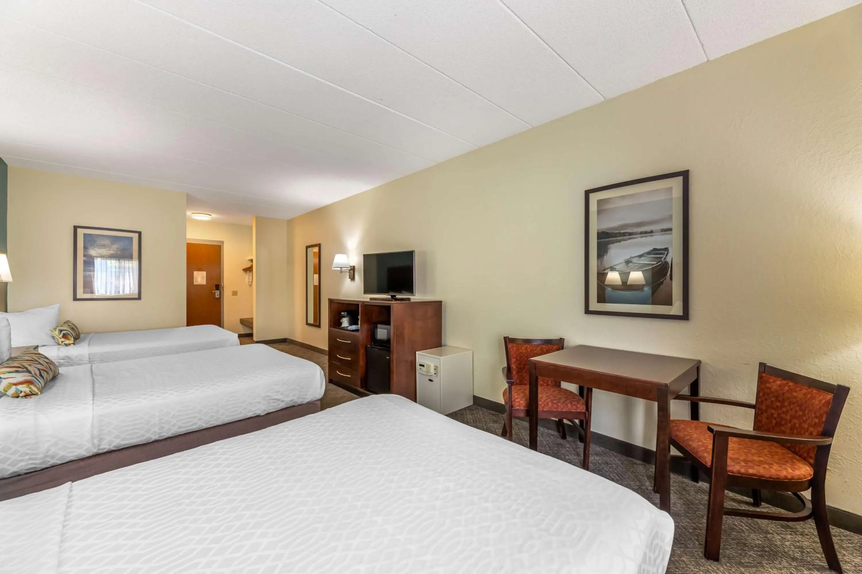 Bedroom, Bed in Best Western Port Clinton