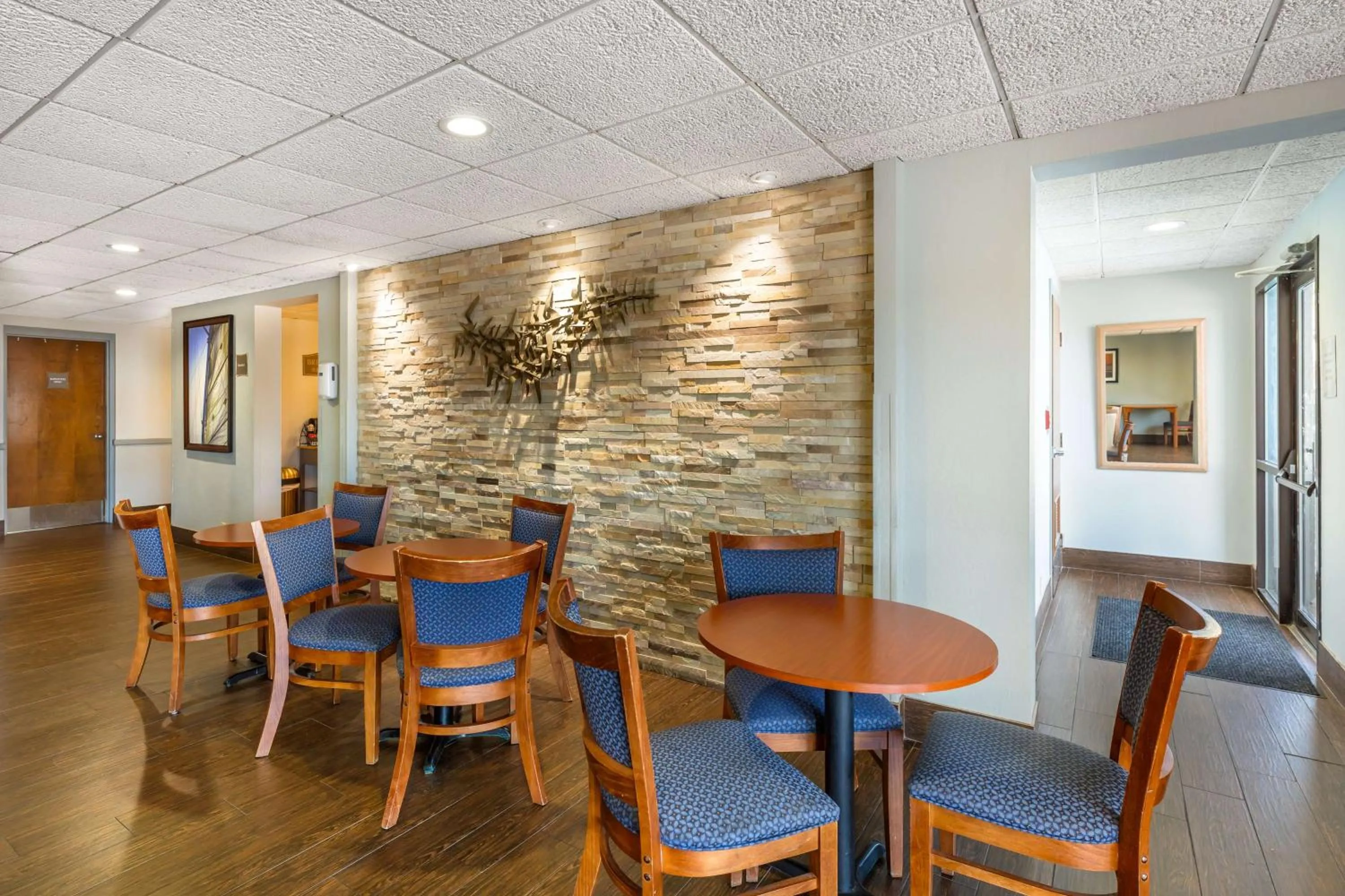 Breakfast in Best Western Port Clinton