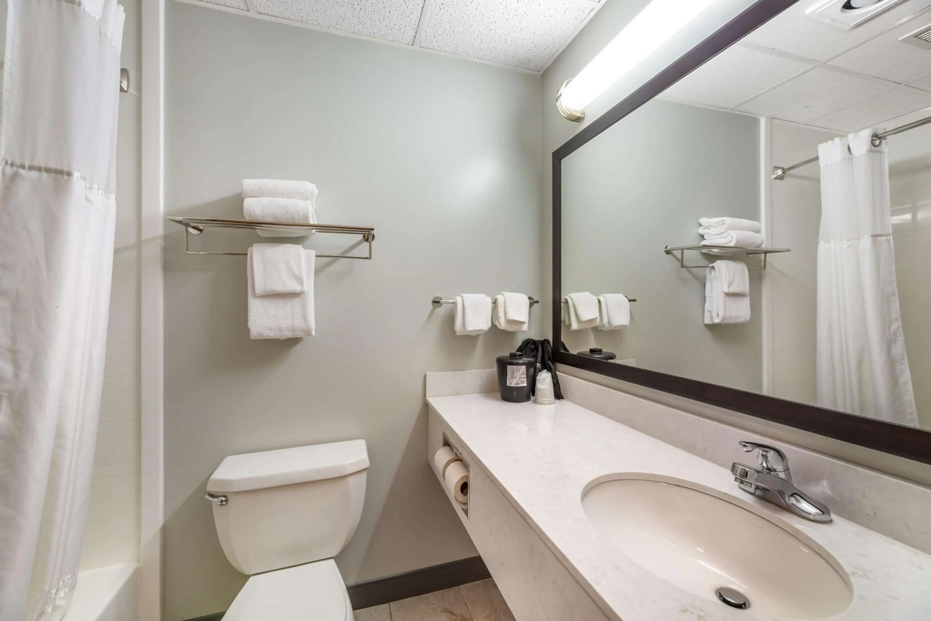 Bathroom in Best Western Port Clinton